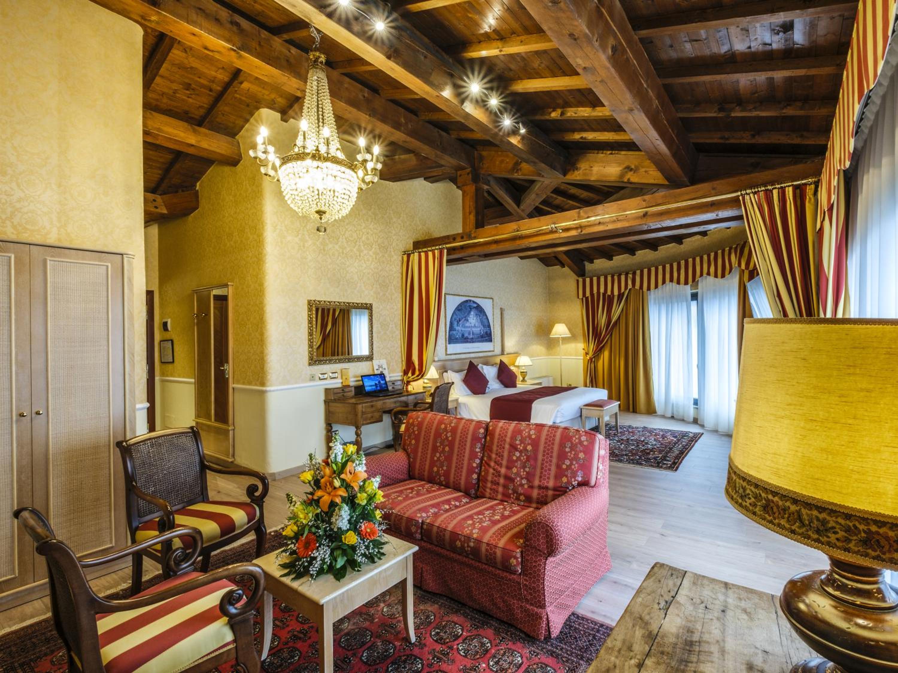 Suite - Photo 4