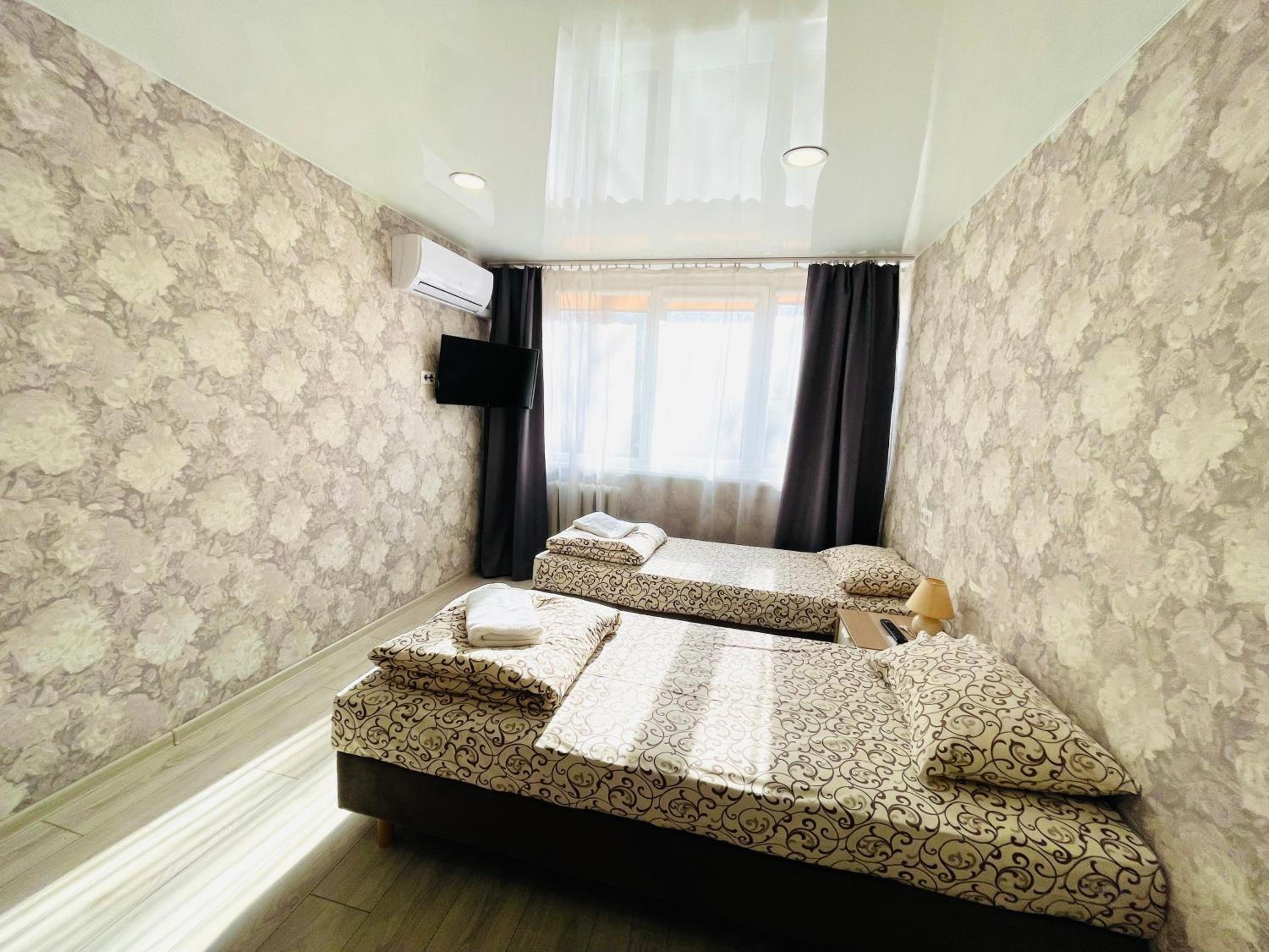 Deluxe Double or Twin Room - Photo 10