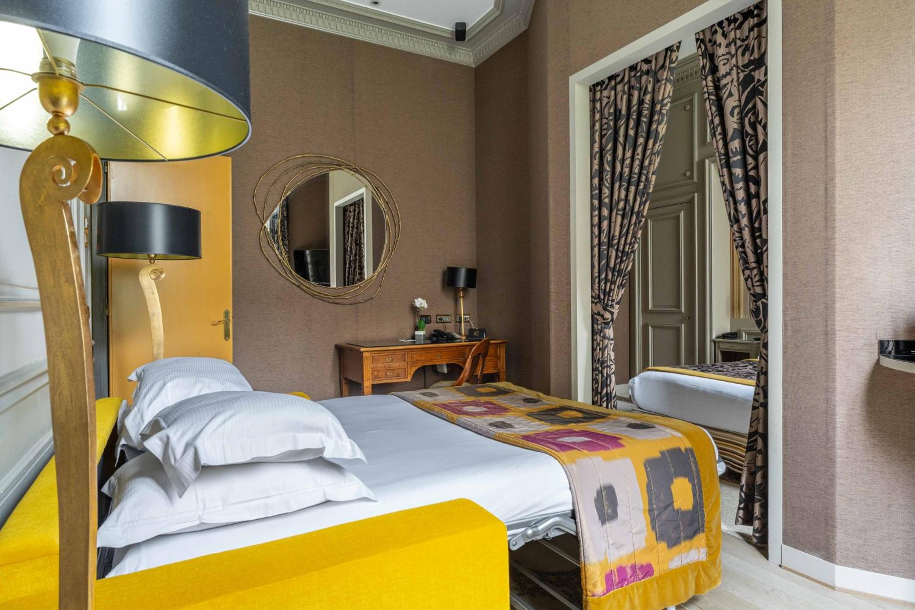 Apartment with Garden View