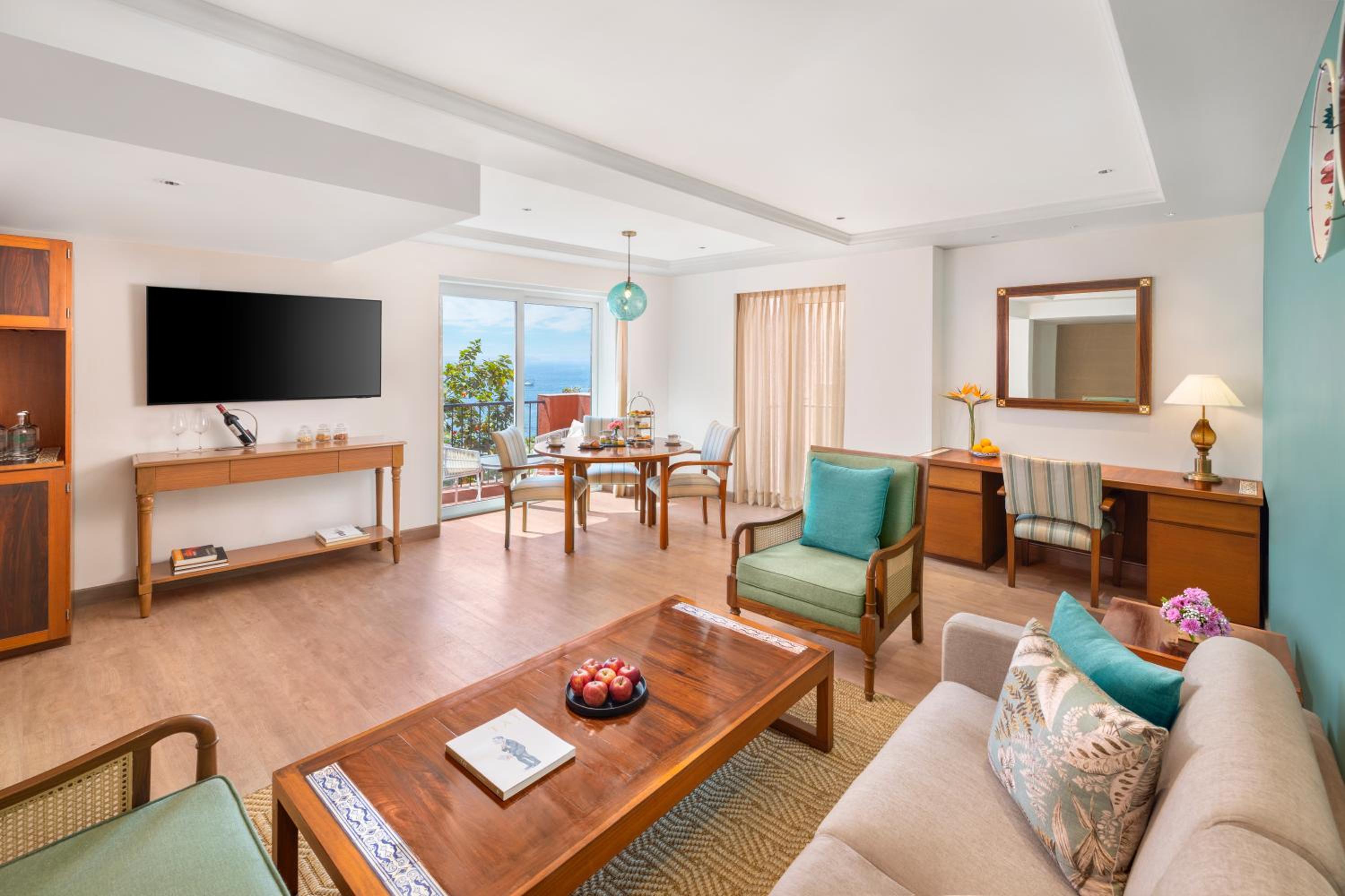 Luxury Suite Sea View - - 15% Discount on Food and Soft Beverages