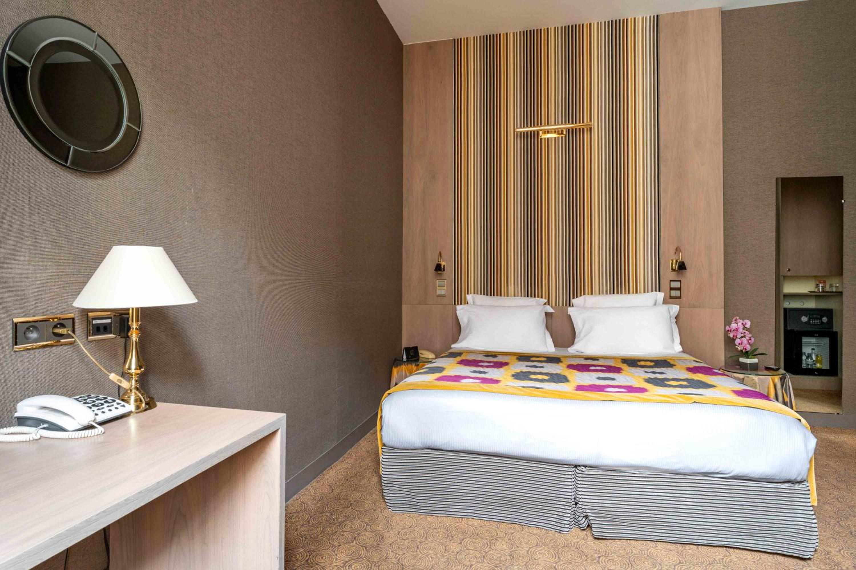 Hôtel Regent's Garden - Astotel bedroom photo