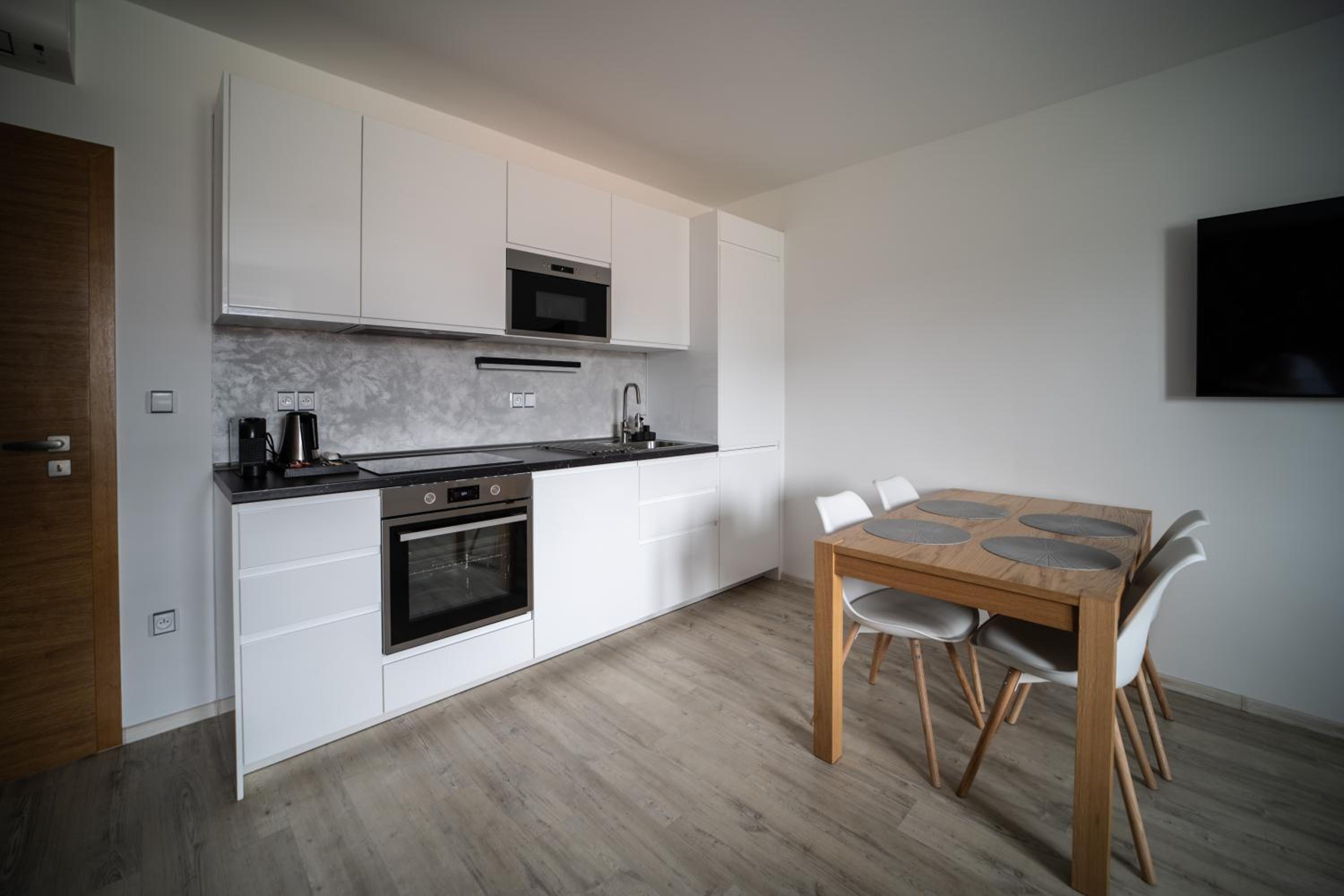 Apartment photo 3