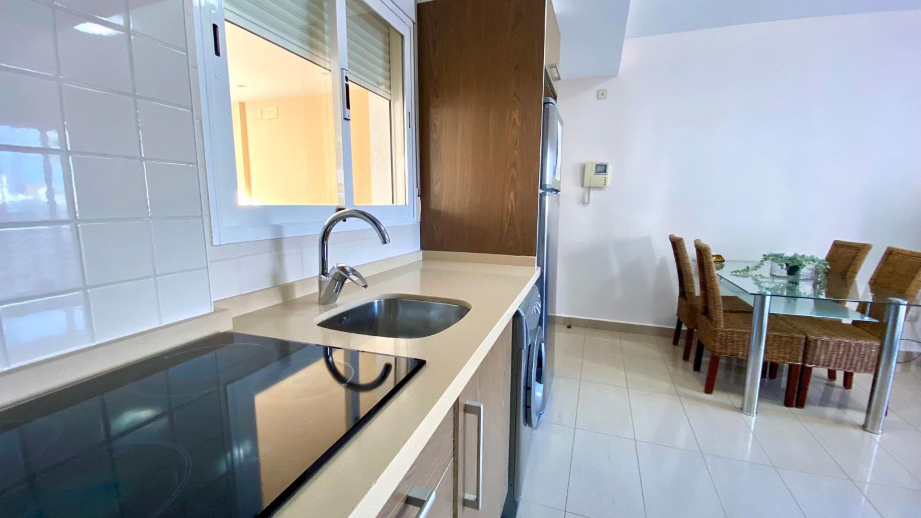 One-Bedroom Apartment (4 Adults) photo 3