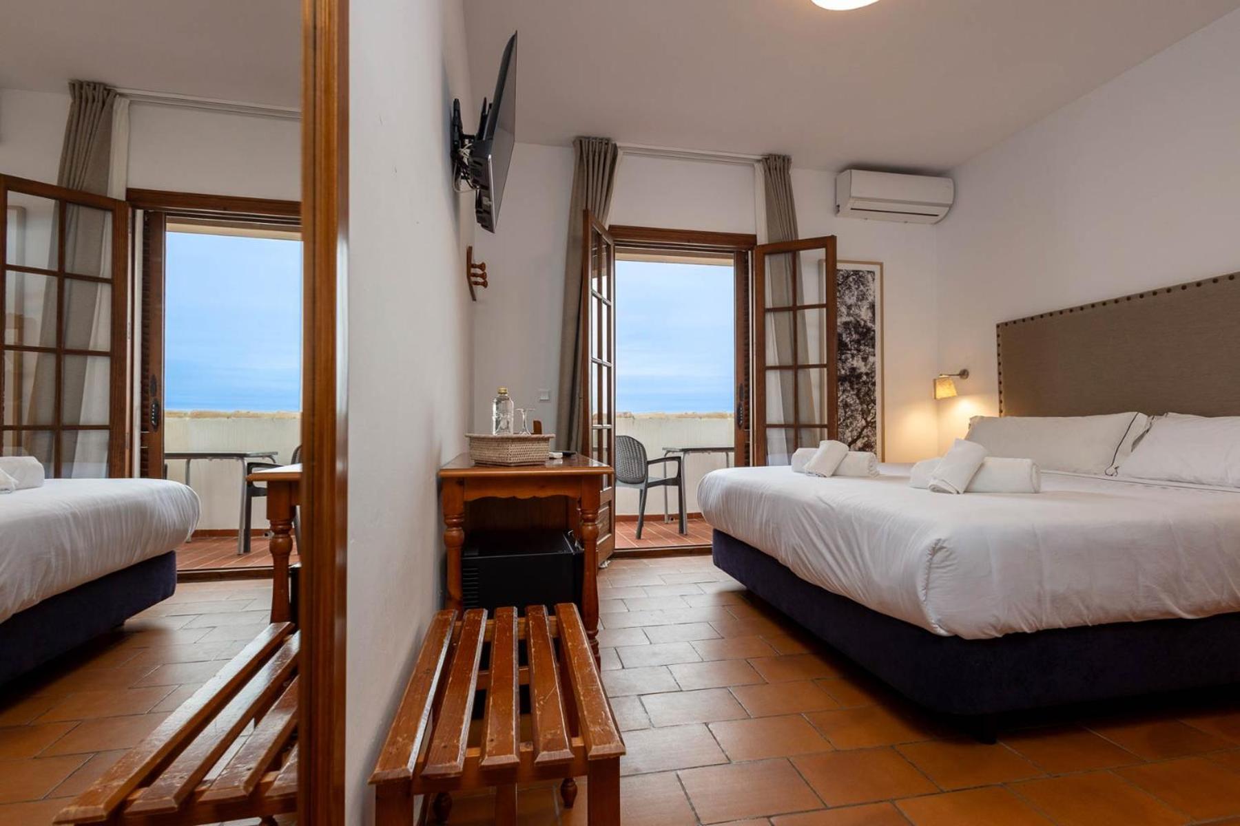 Double or Twin Room - Photo 1