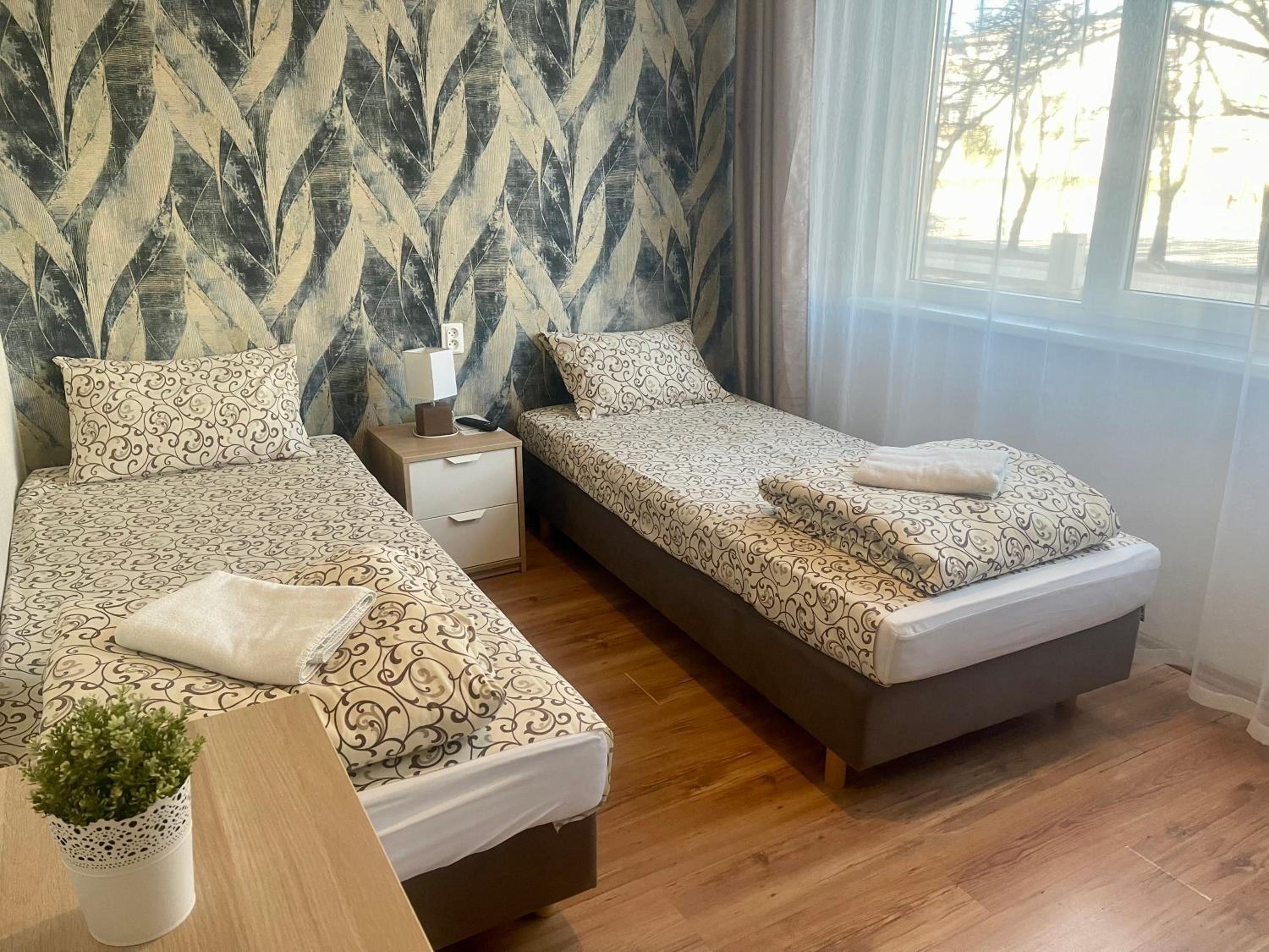 Deluxe Double or Twin Room - Photo 9