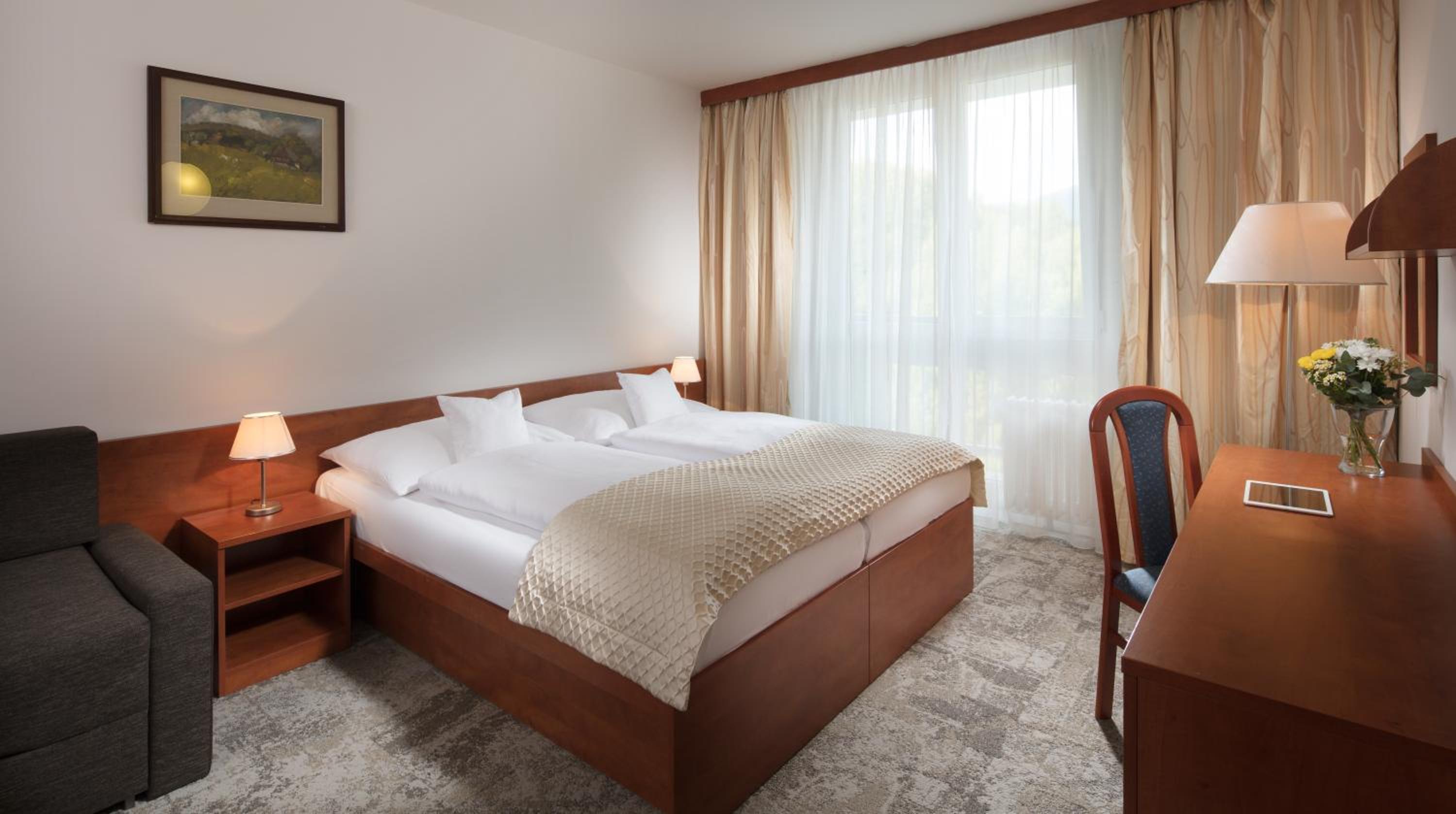 Double or Twin Room - Photo 4