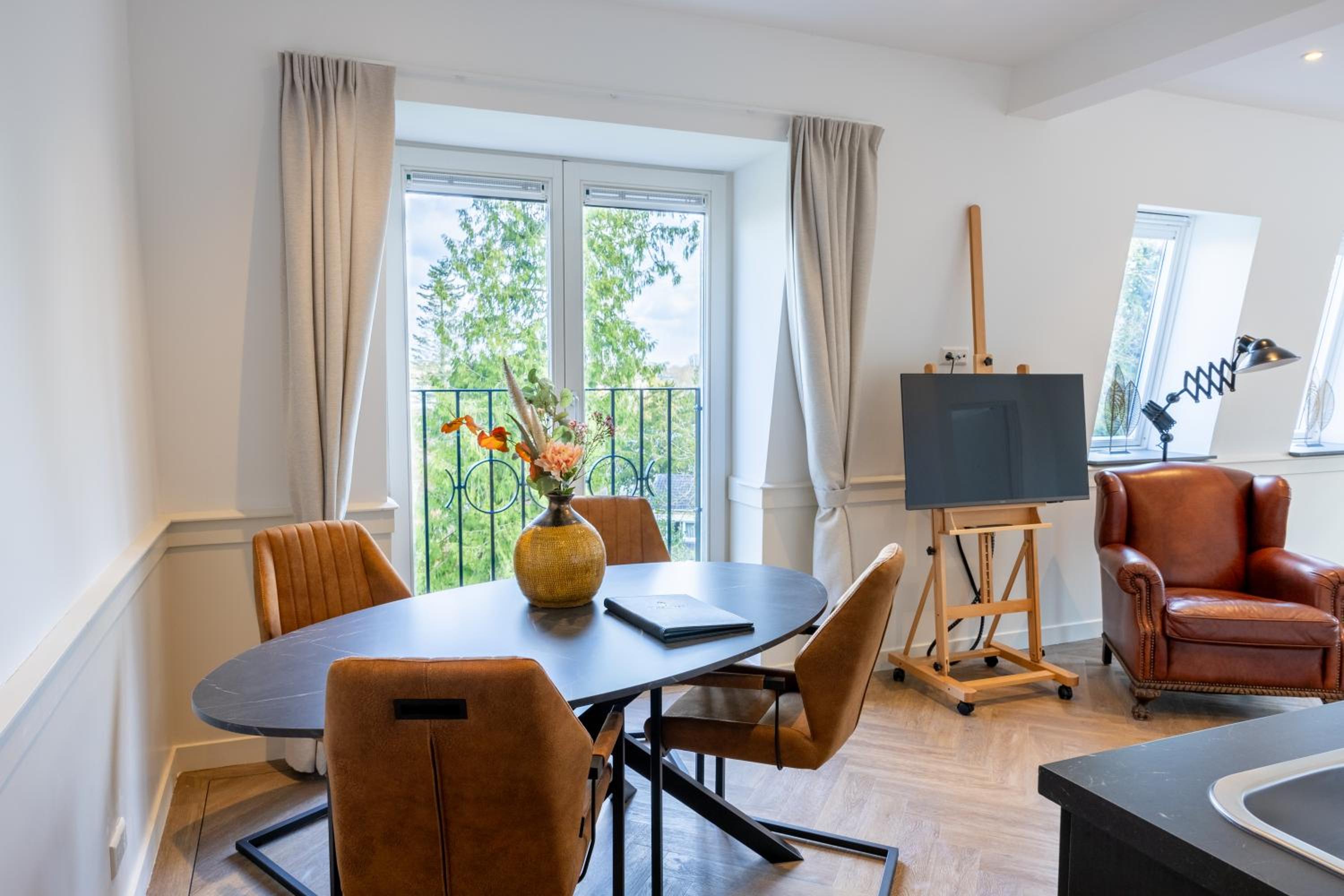 Family Room Deluxe photo 3