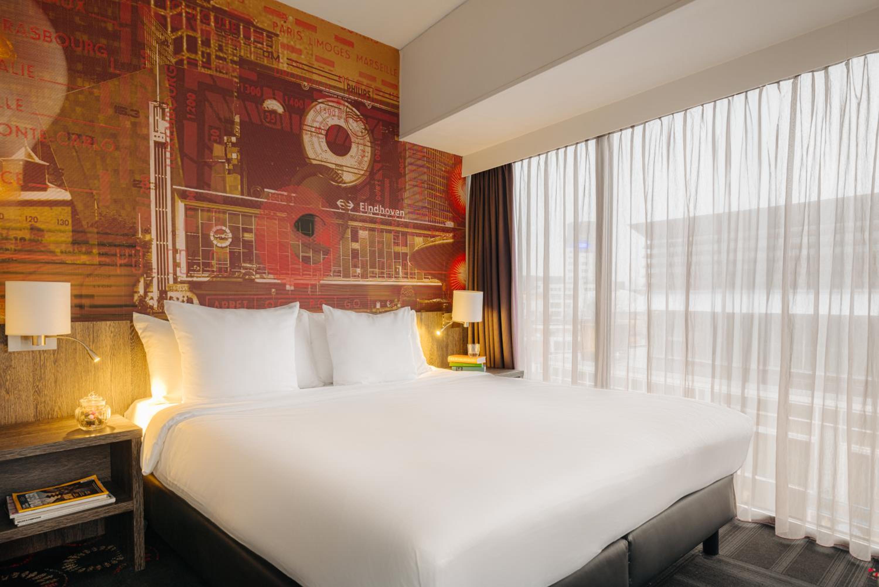Deluxe Room 1 Double Bed thumbnail 6