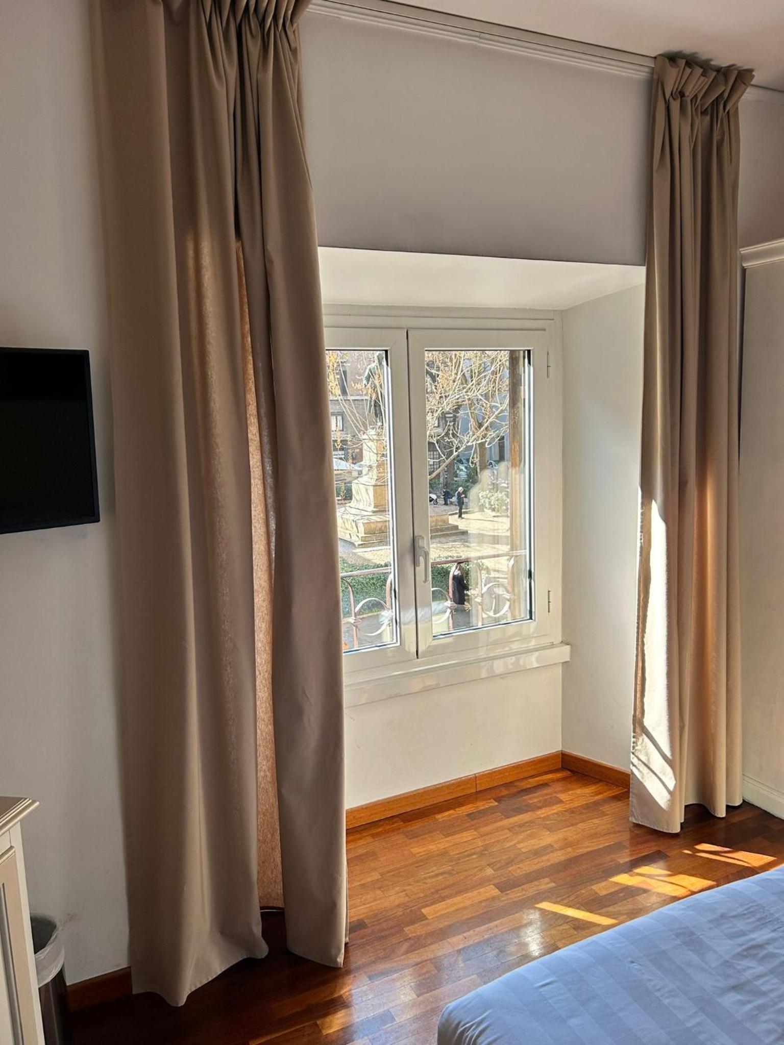 Standard Double or Twin Room photo 3