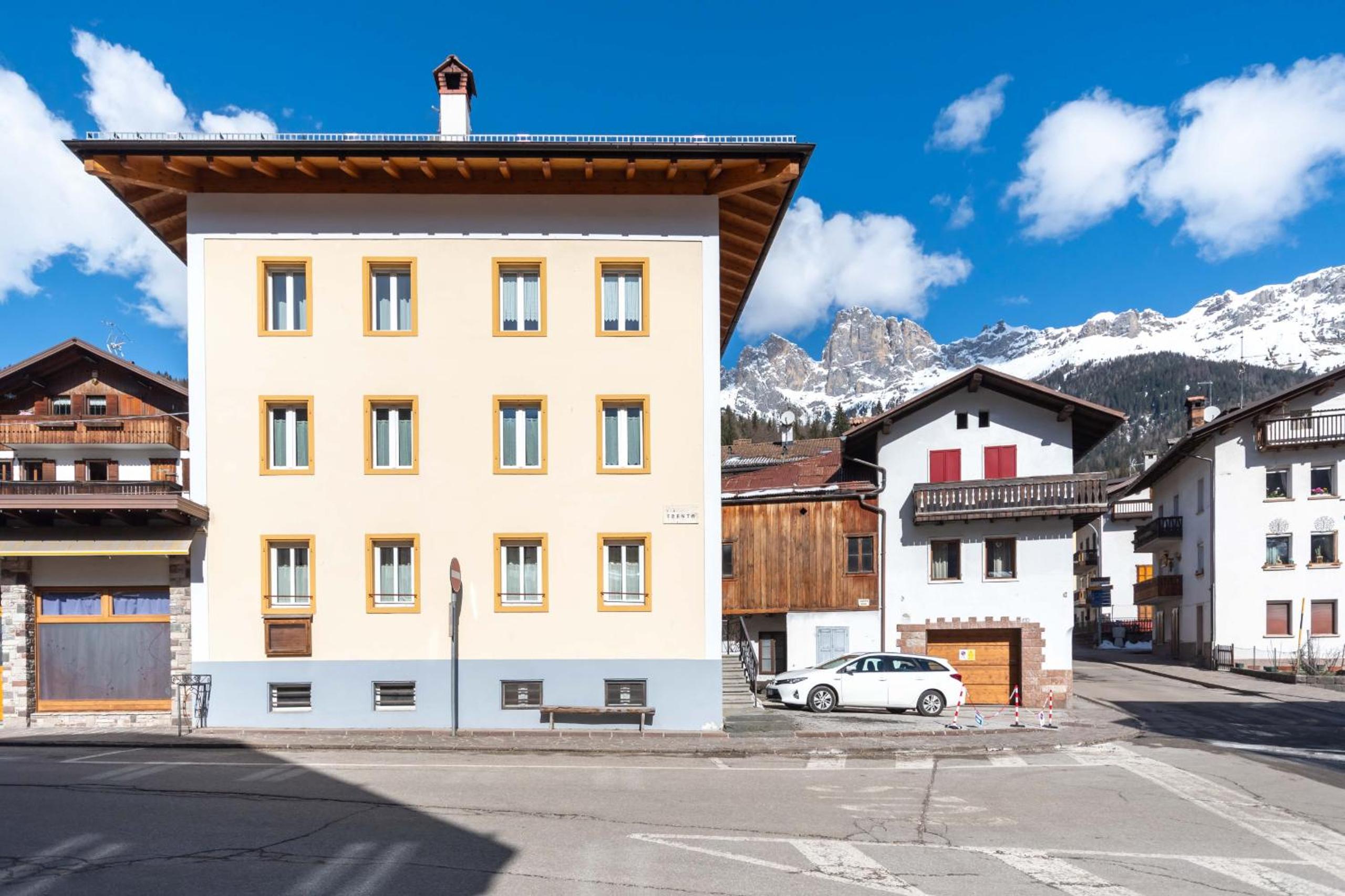 Apartment with Mountain View photo 3