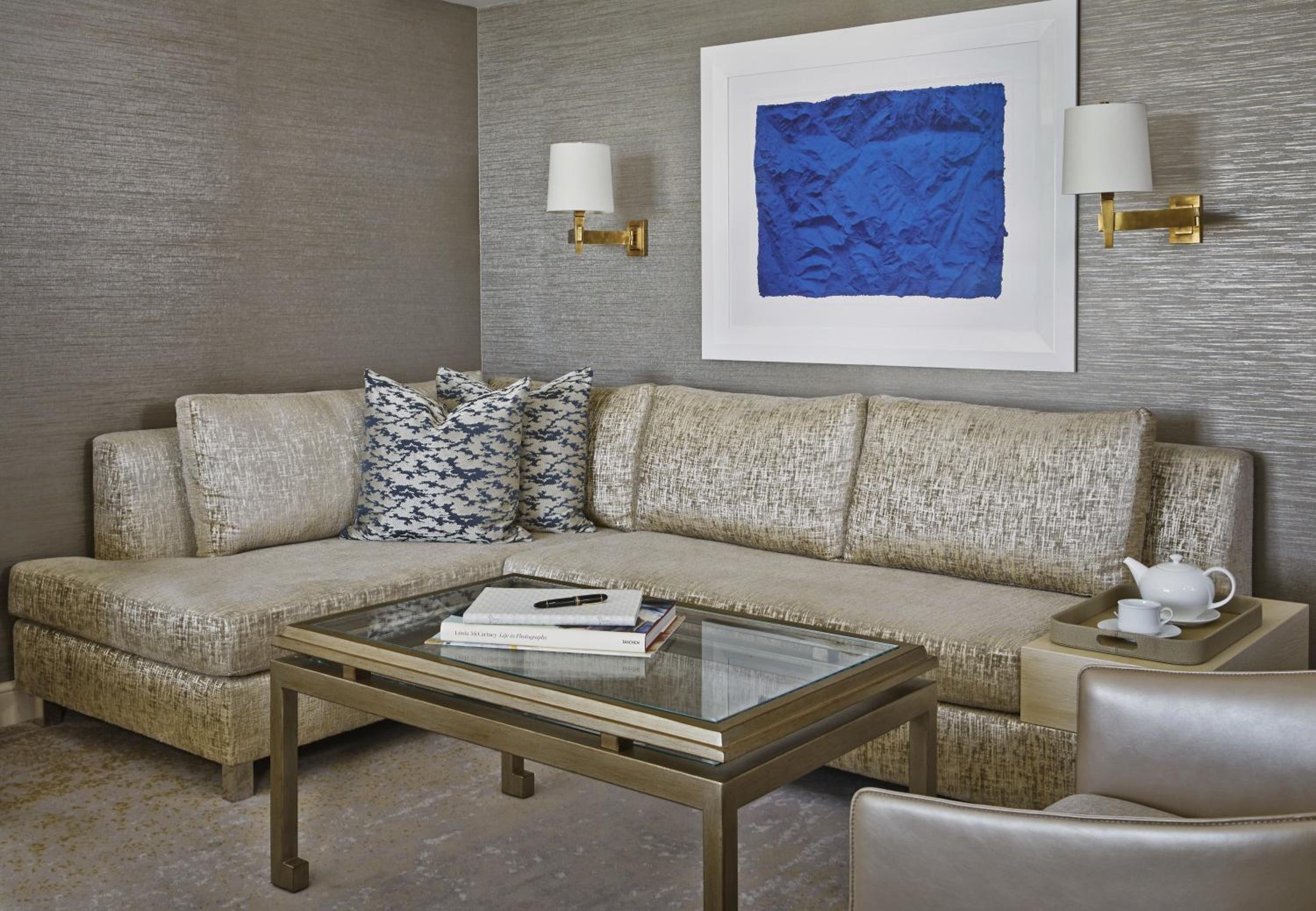 Deluxe Classic Suite