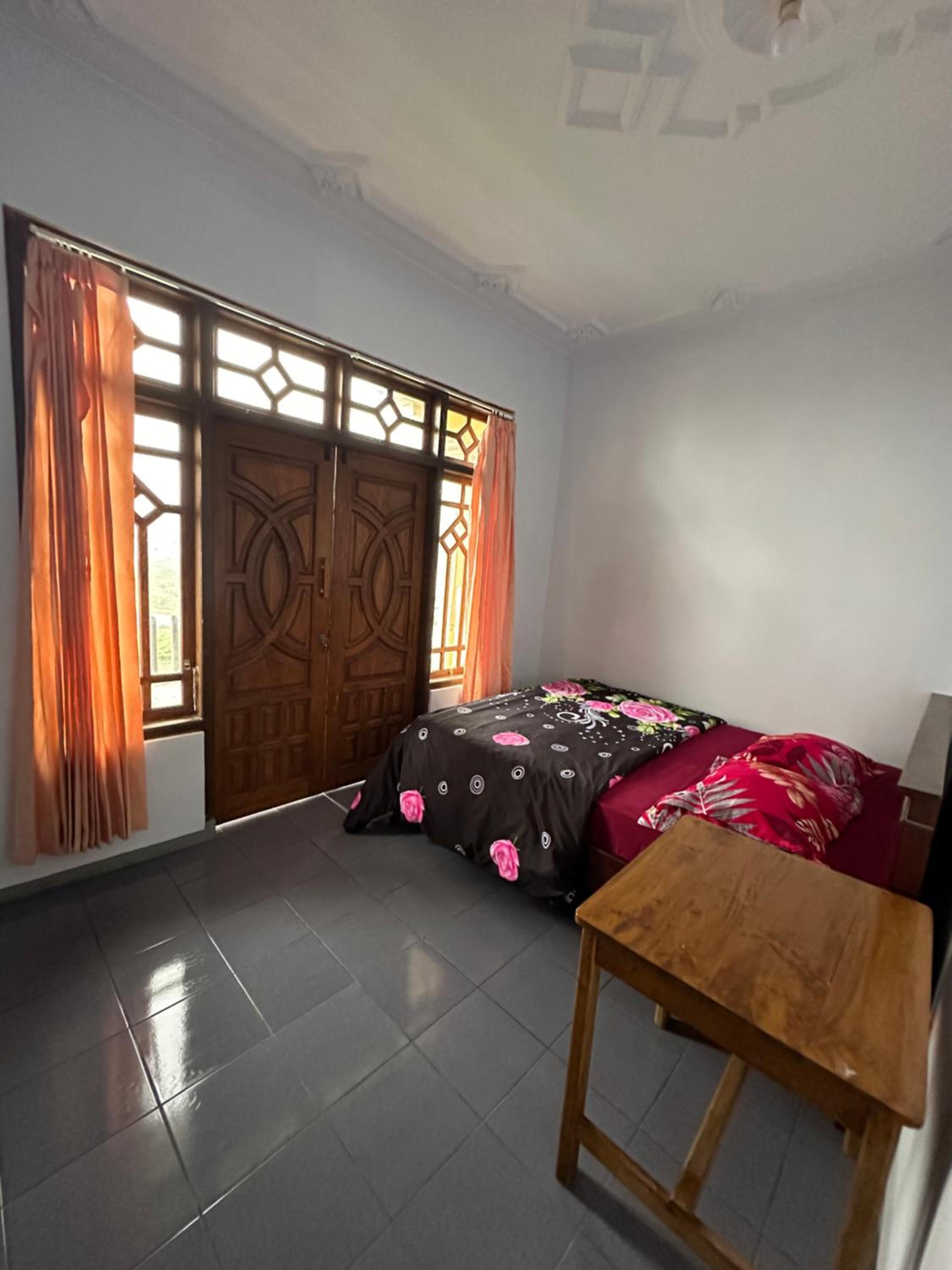 Family Room - Photo 4