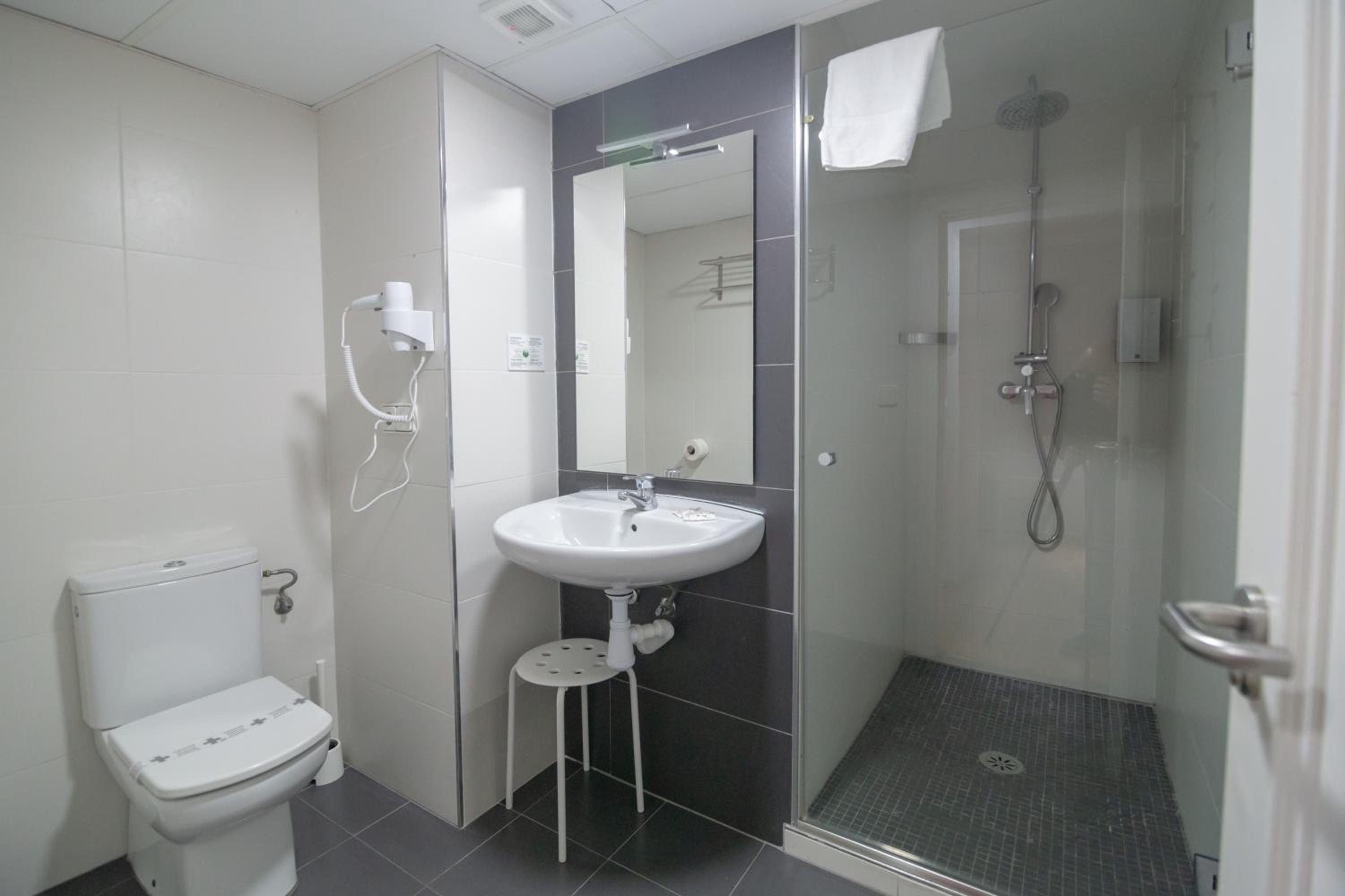 One-Bedroom Apartment (2 Adults) - Photo 3