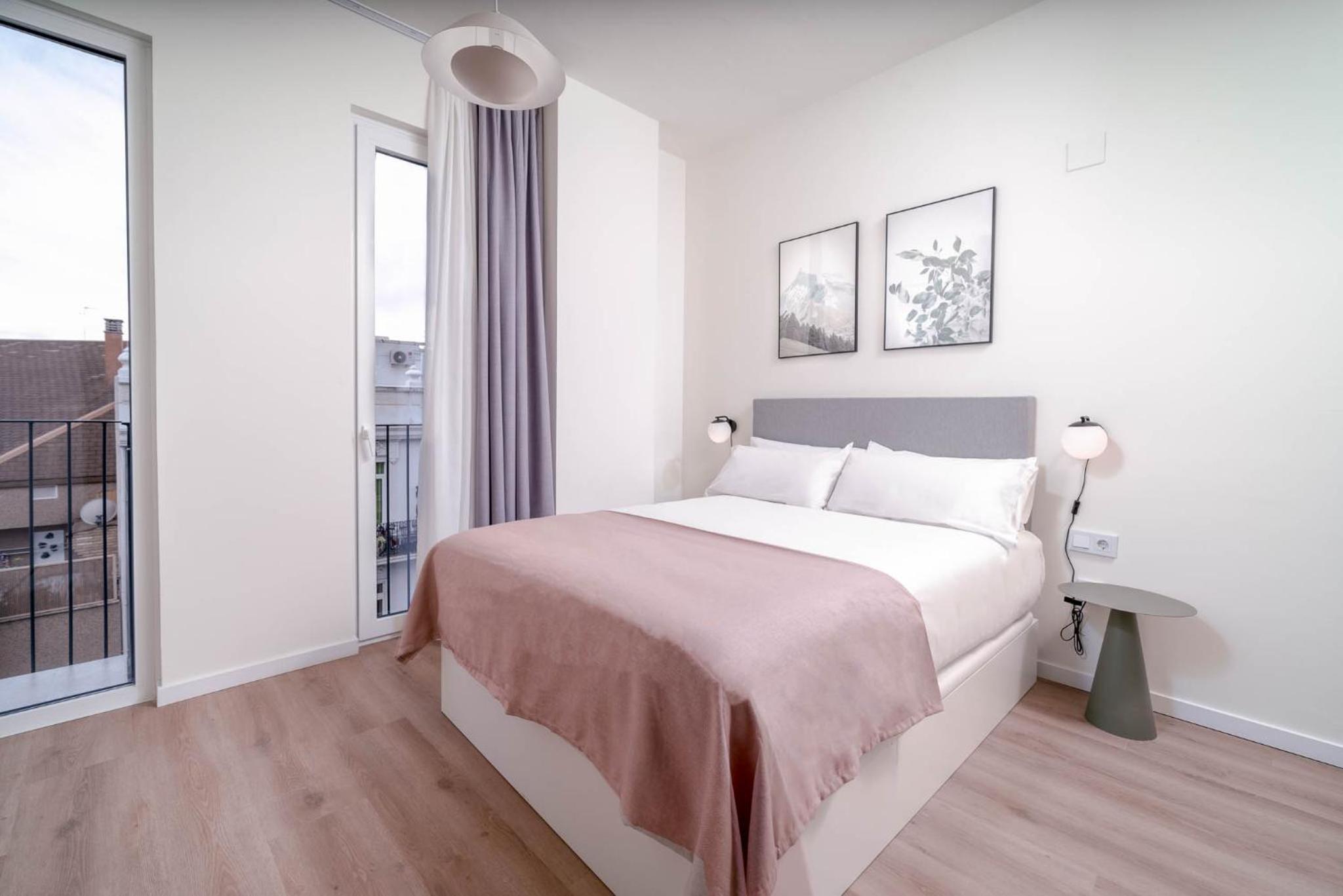 Apartamento de una habitación con balcón