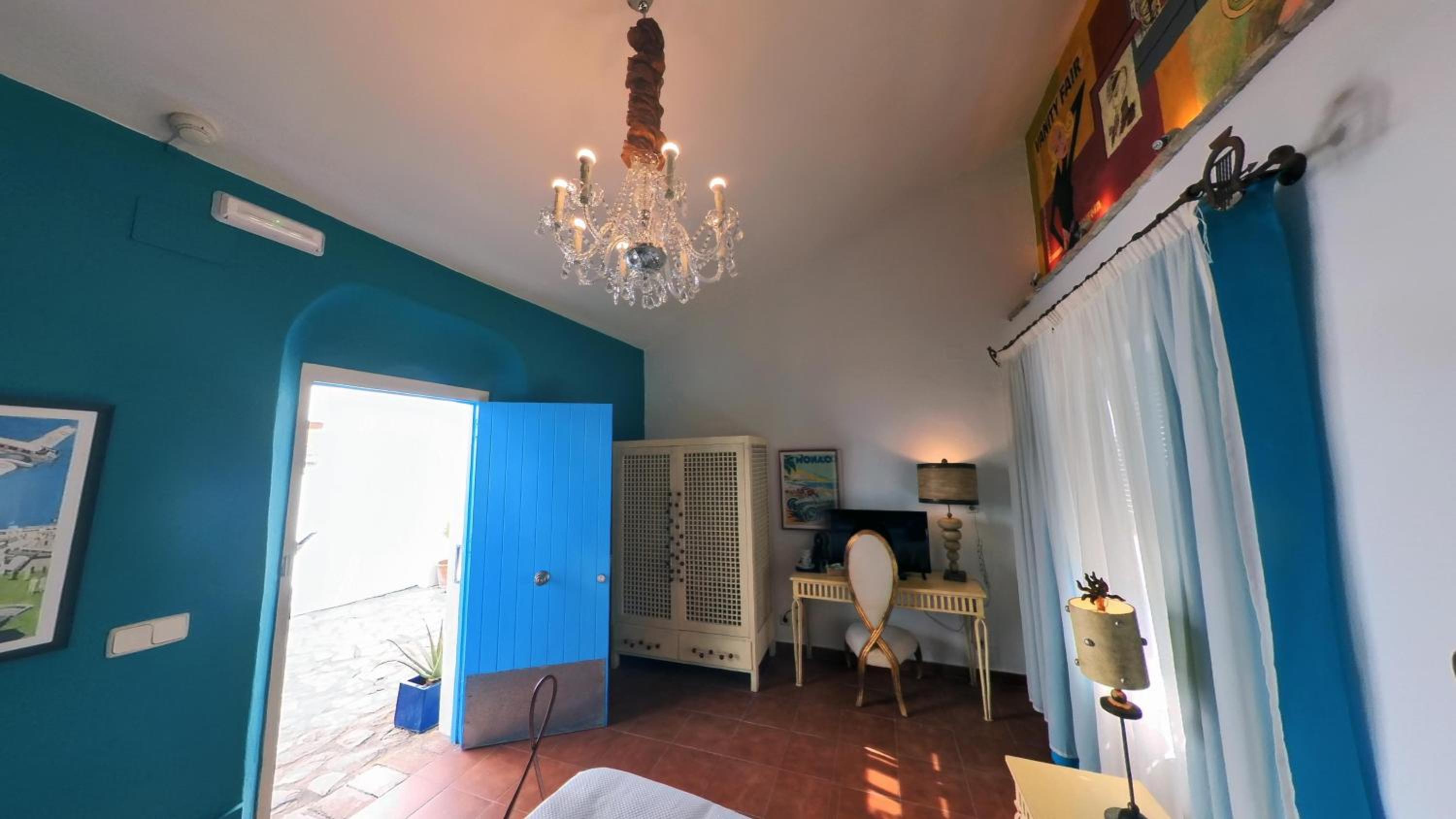 Double Room with Private Bathroom photo 3