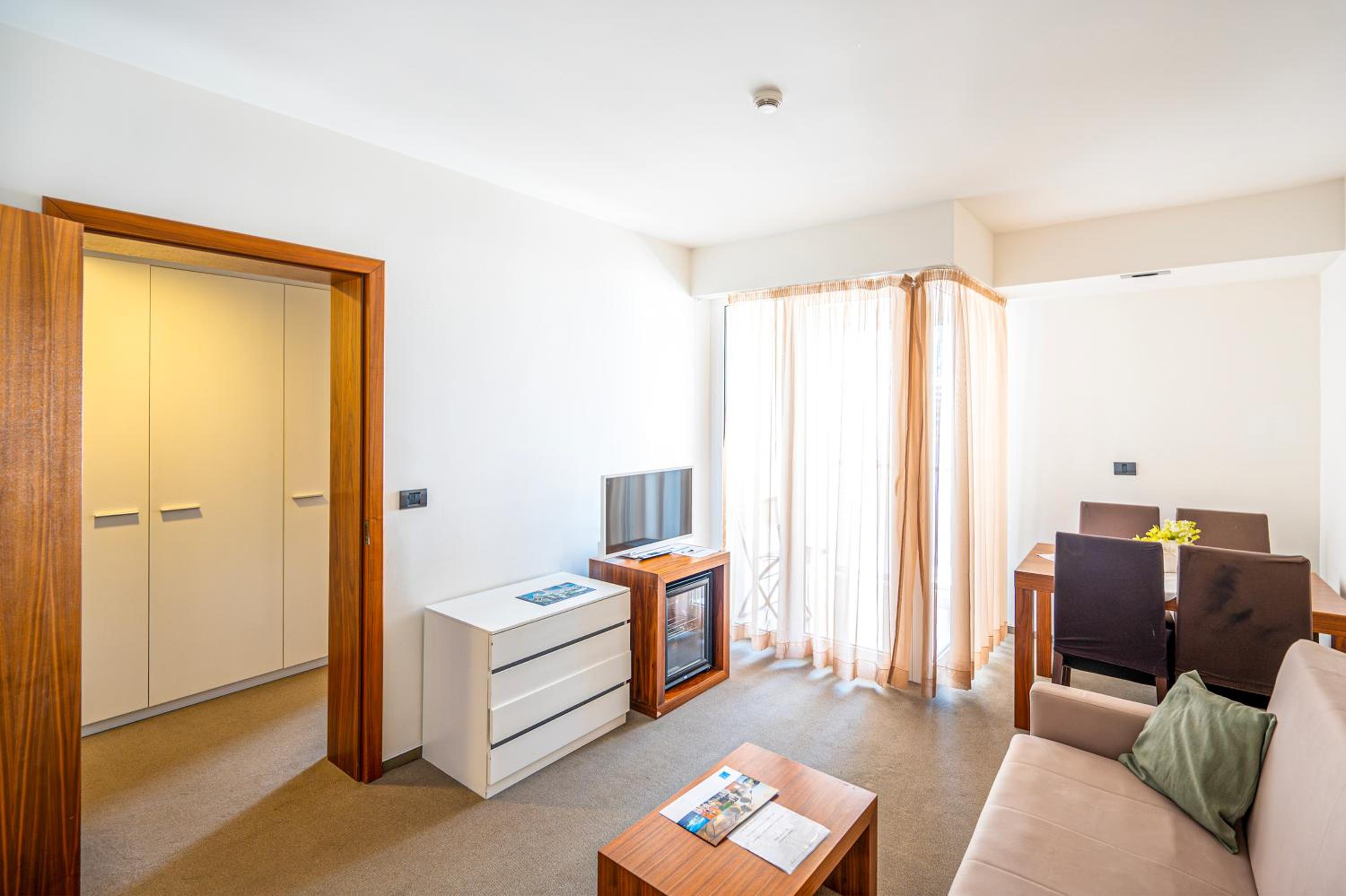 Junior Suite with Sea View - Photo 2