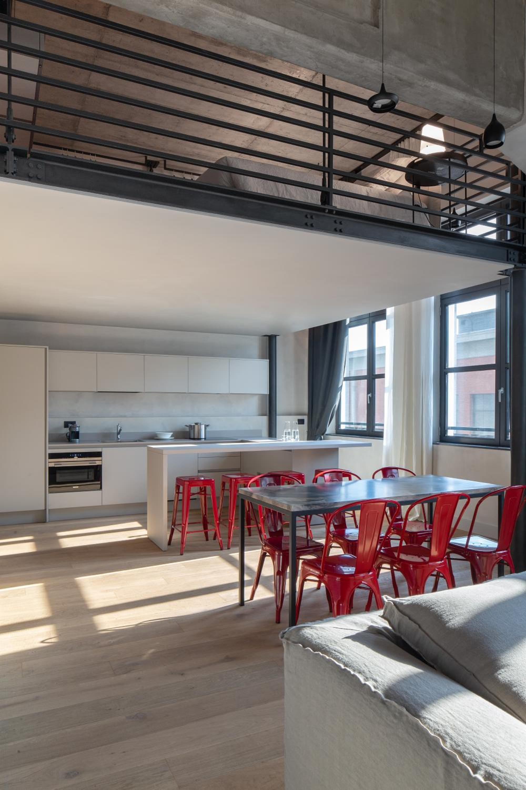 Apartment with Mountain View - Photo 9