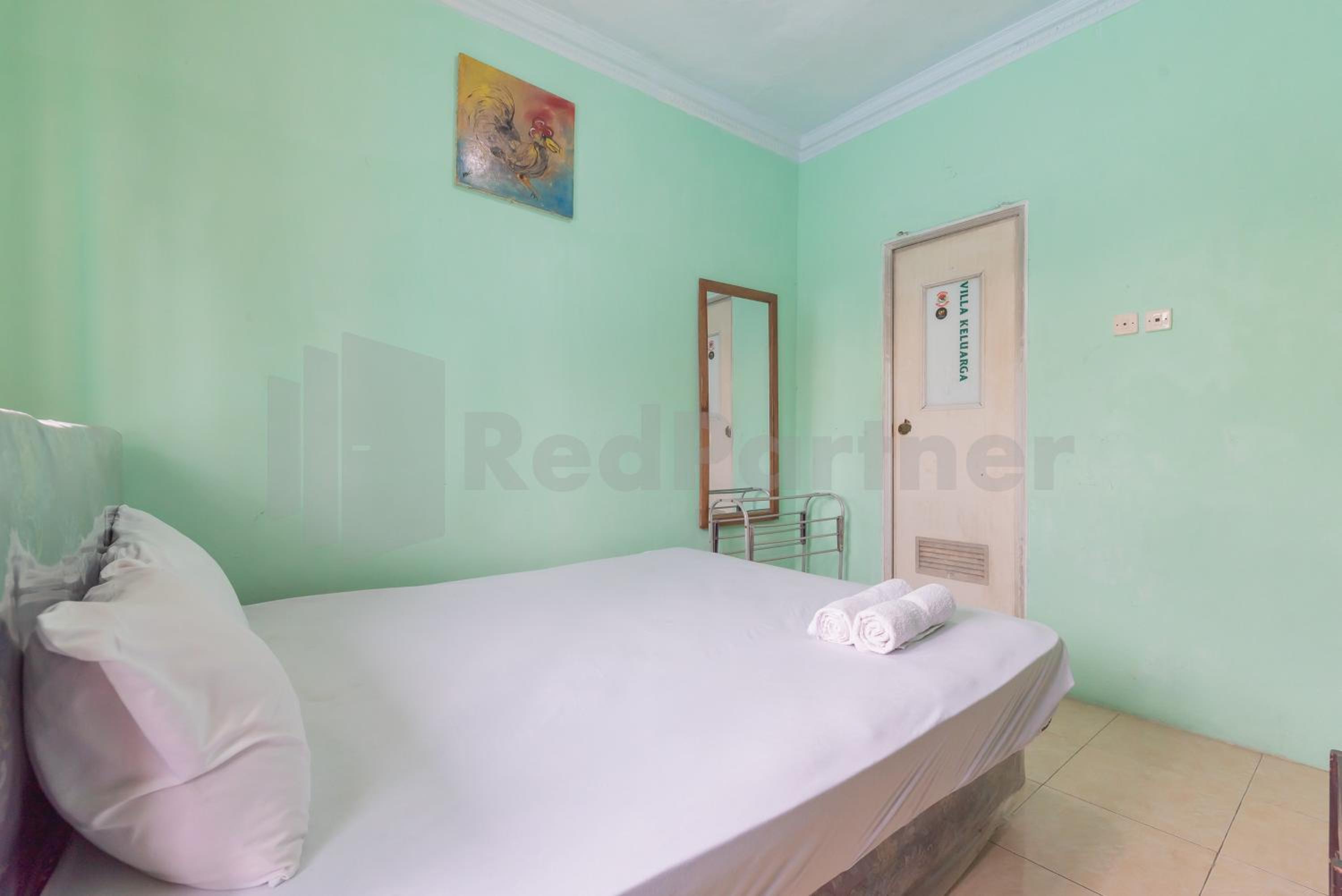 Standard Double Room - Photo 13