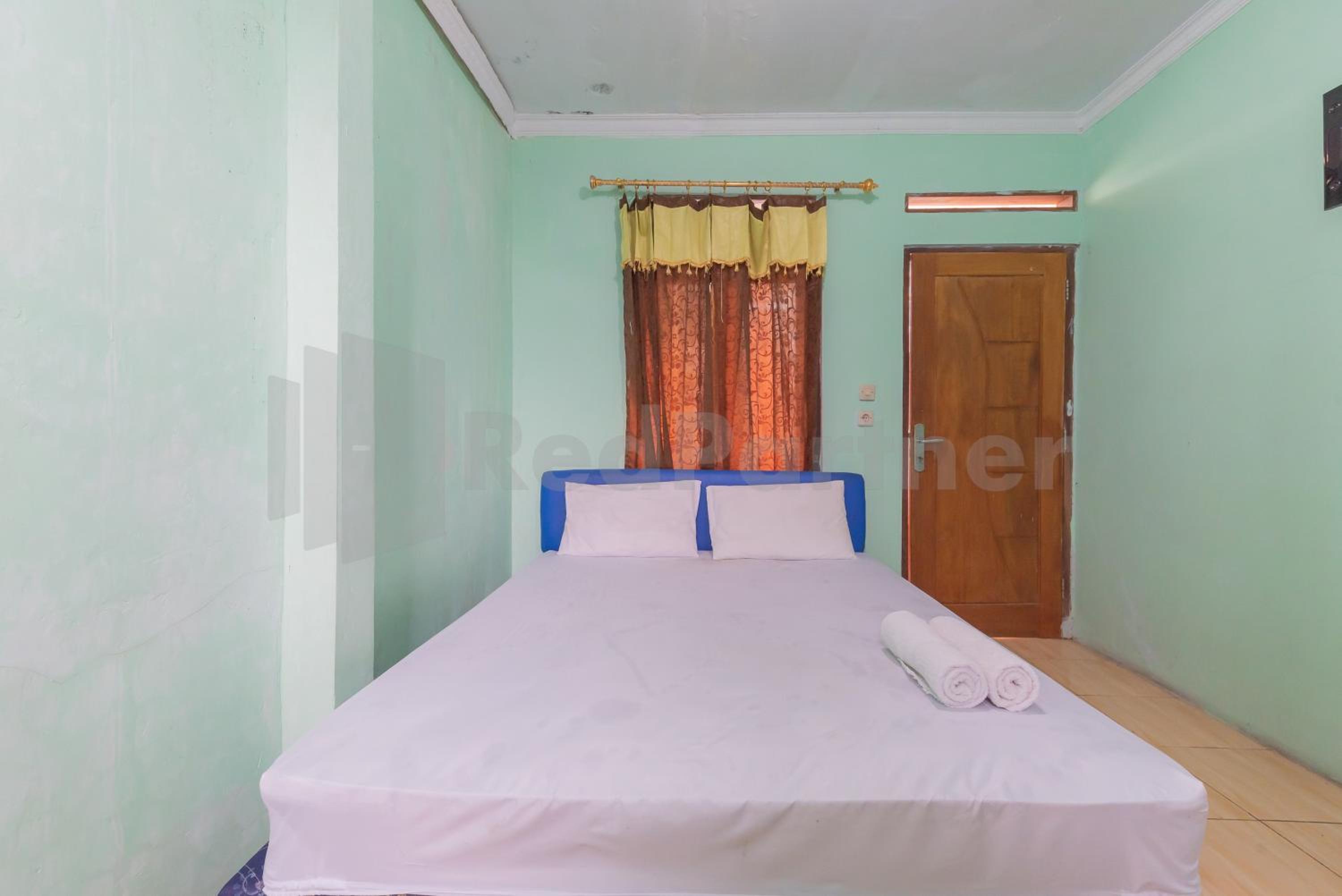Standard Double Room - Photo 10
