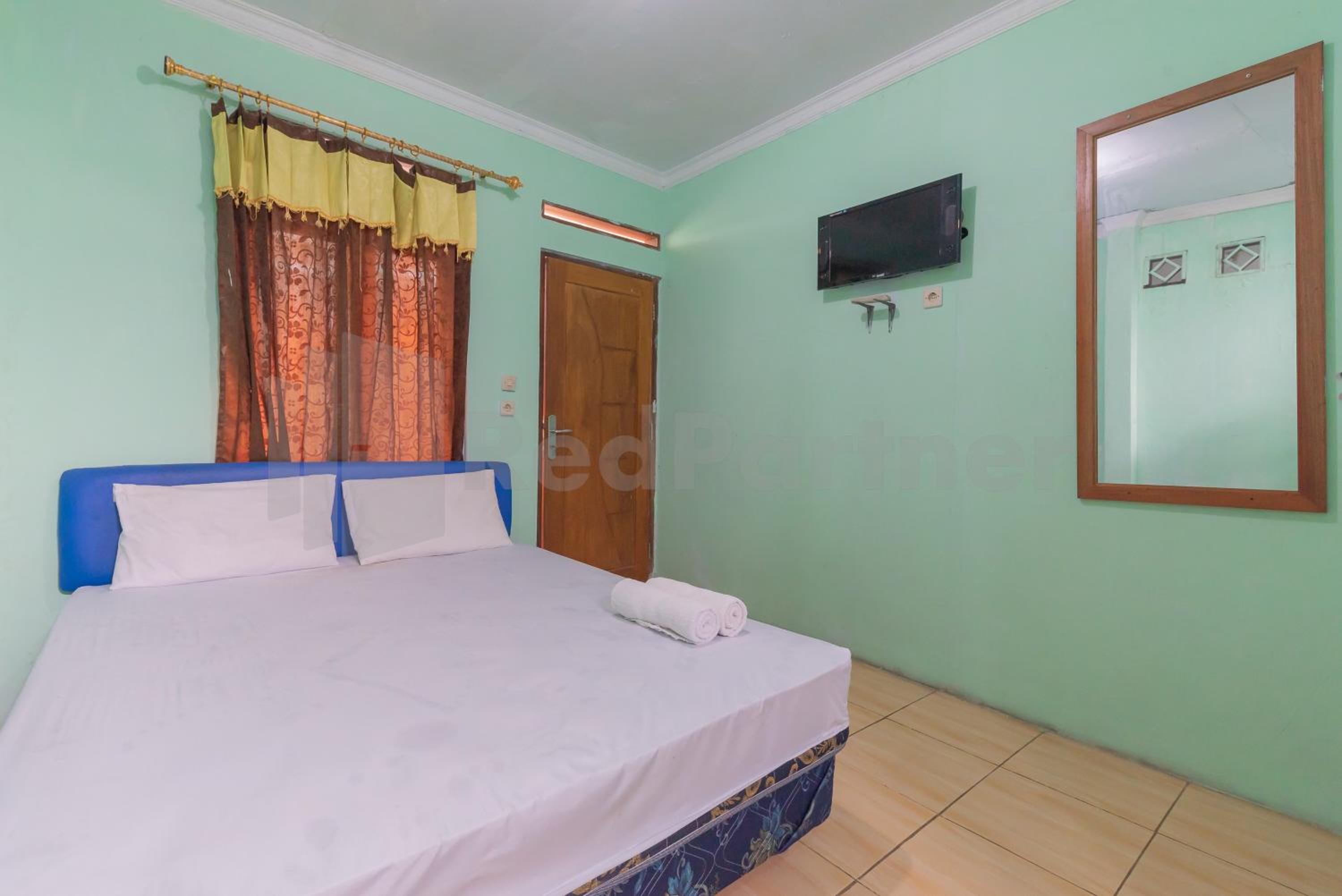 Standard Double Room - Photo 9
