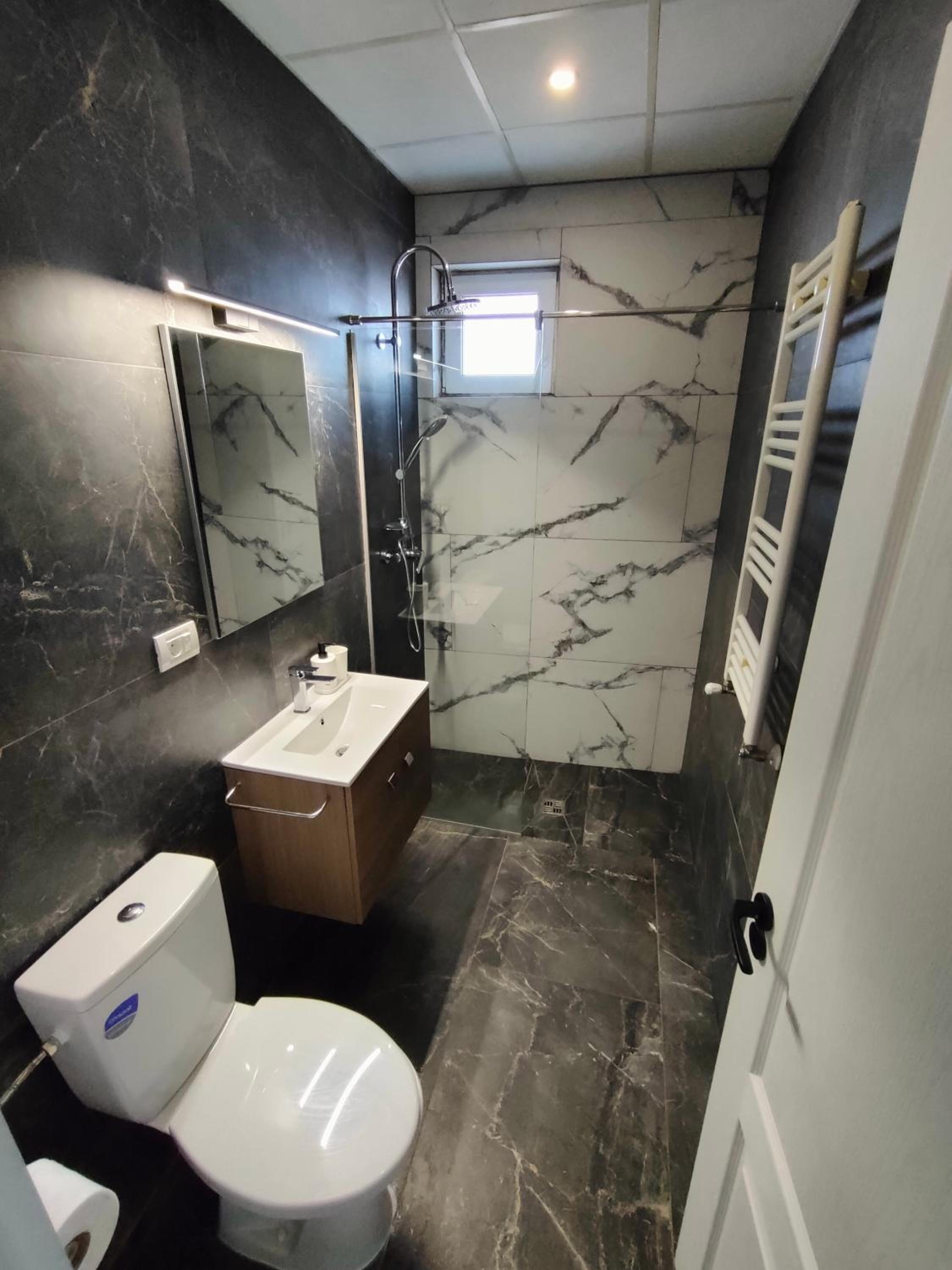 Two-Bedroom Apartment - Photo 2