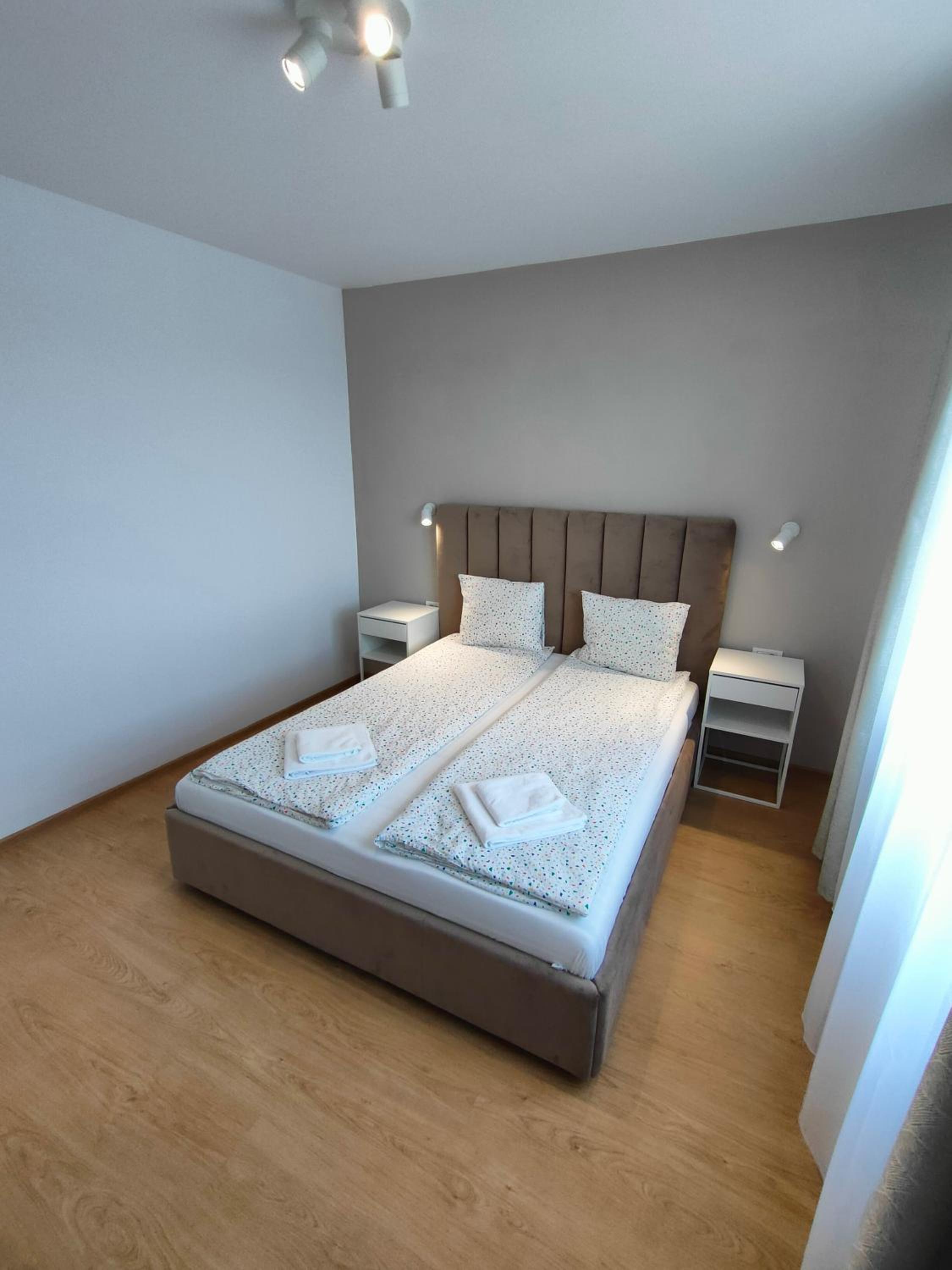 Two-Bedroom Apartment - Photo 5