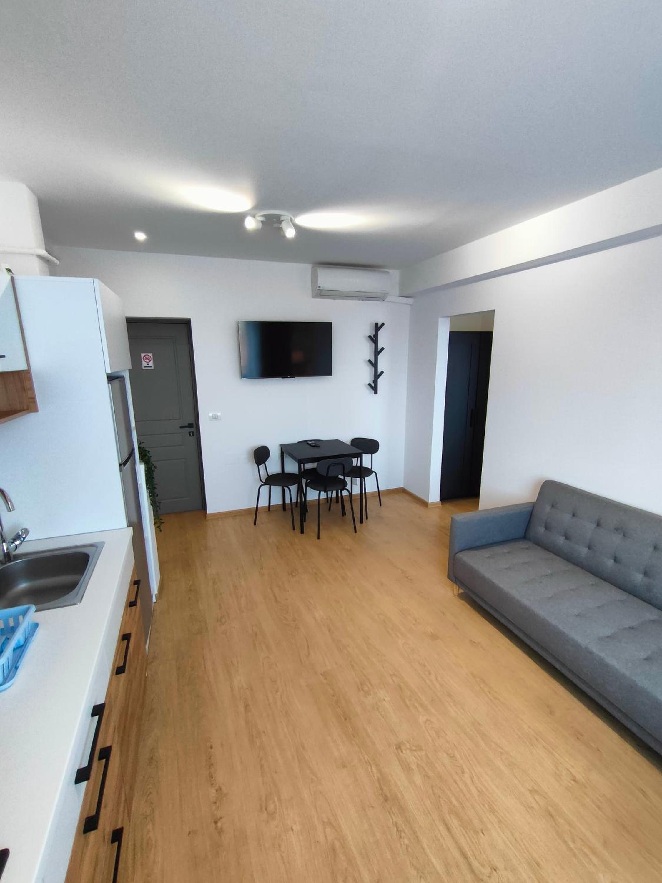 Two-Bedroom Apartment - Photo 7