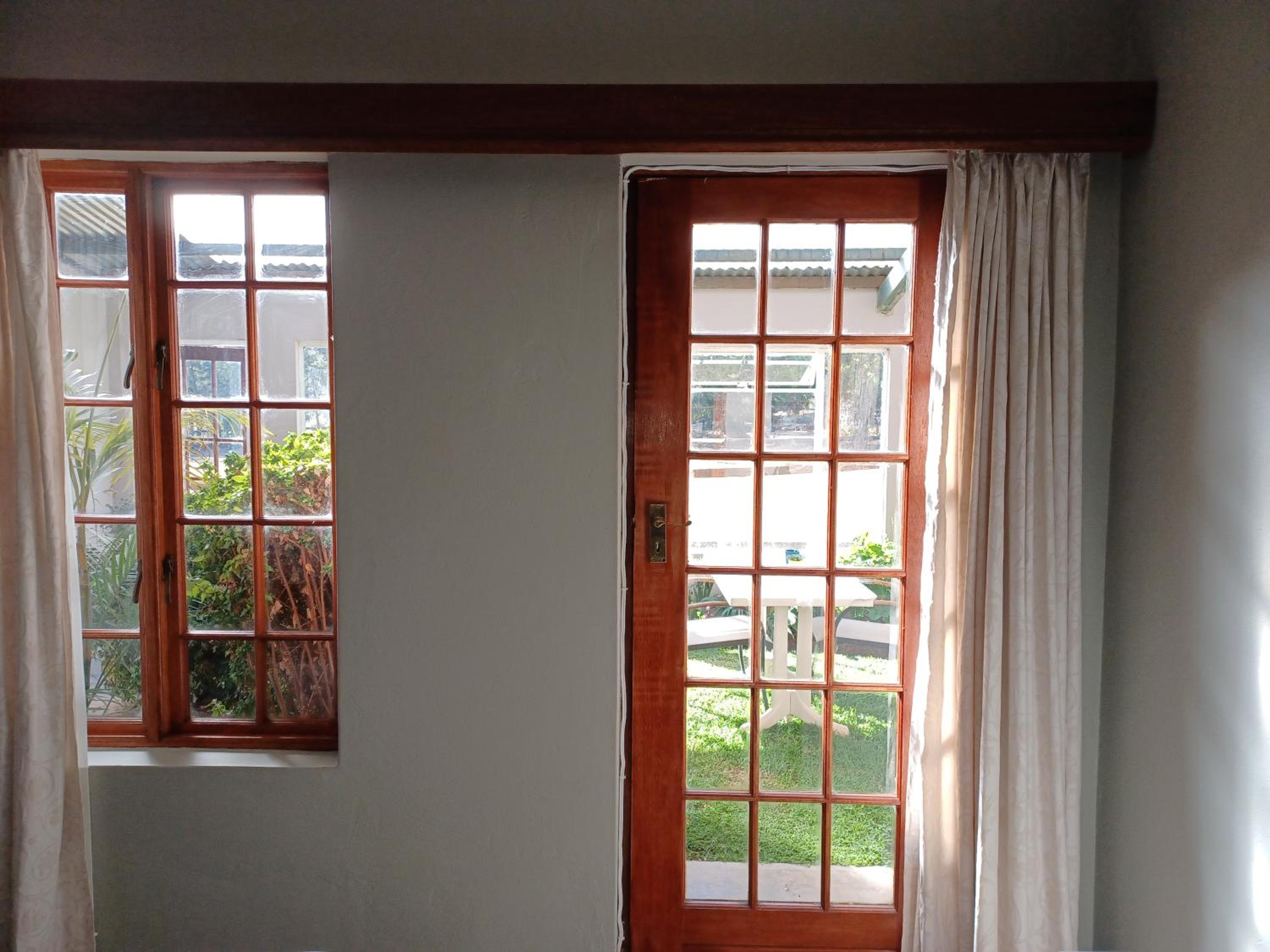 Standard Pet-friendly Triple sleeper with conservatory garden - Photo 7