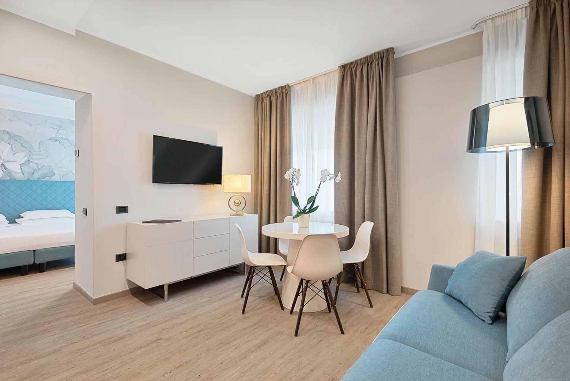 Suite - Photo 5