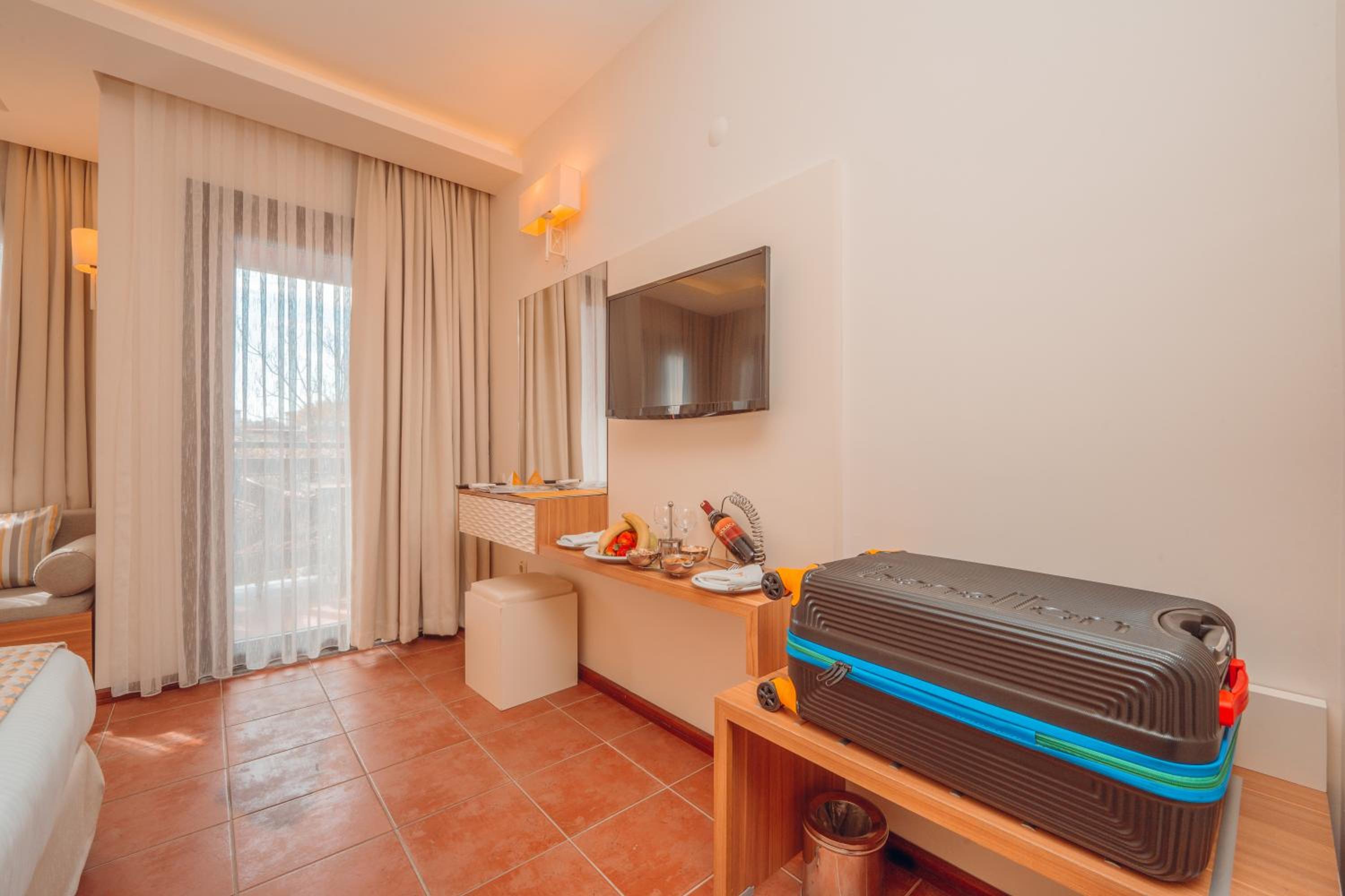 Triple Room - Photo 8