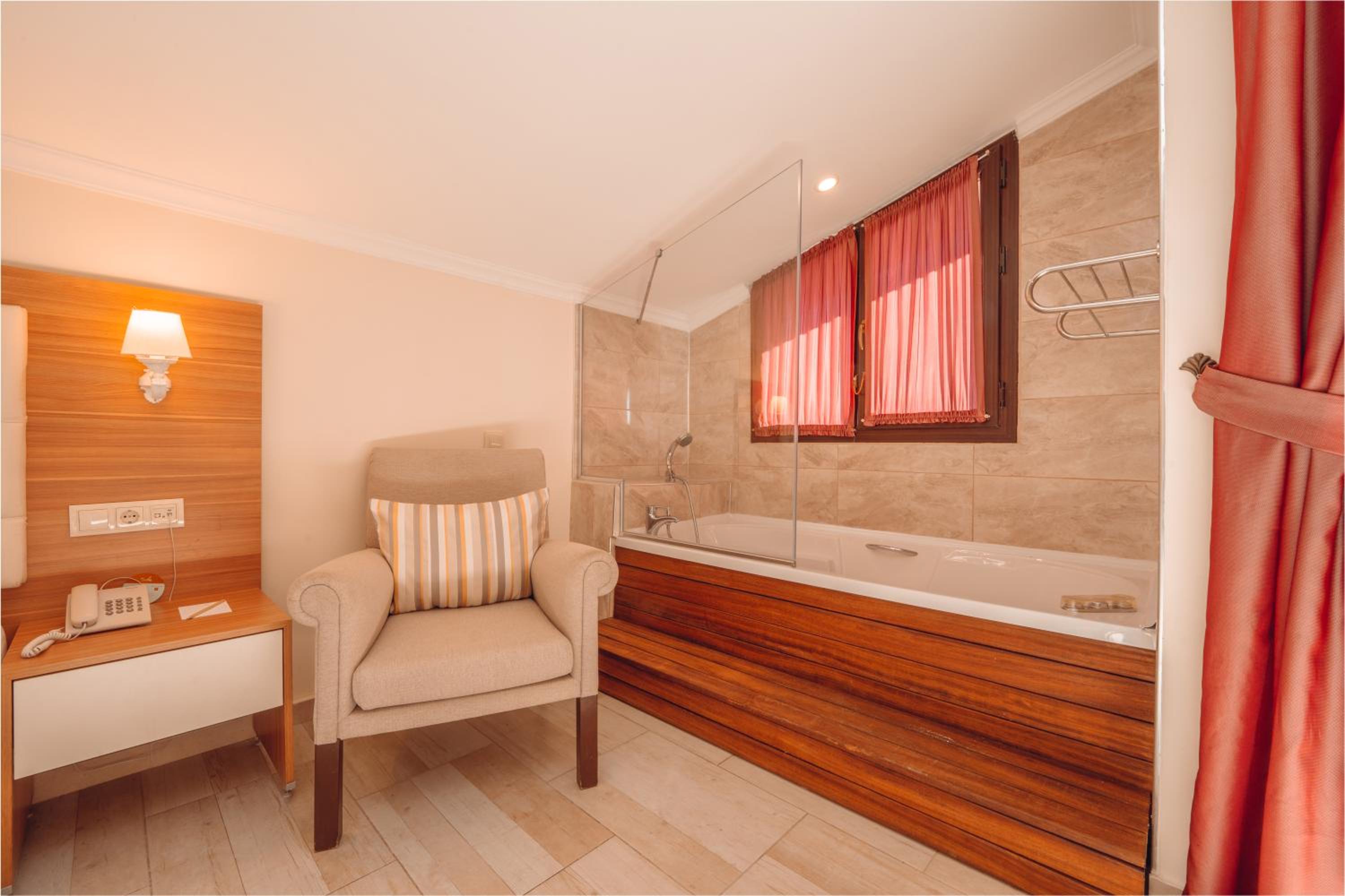 Standart Room With Jacuzzi photo 2