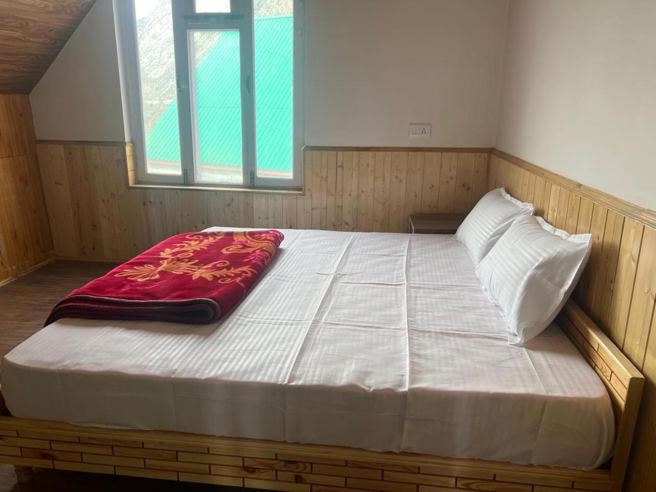Standard Double Room photo 2