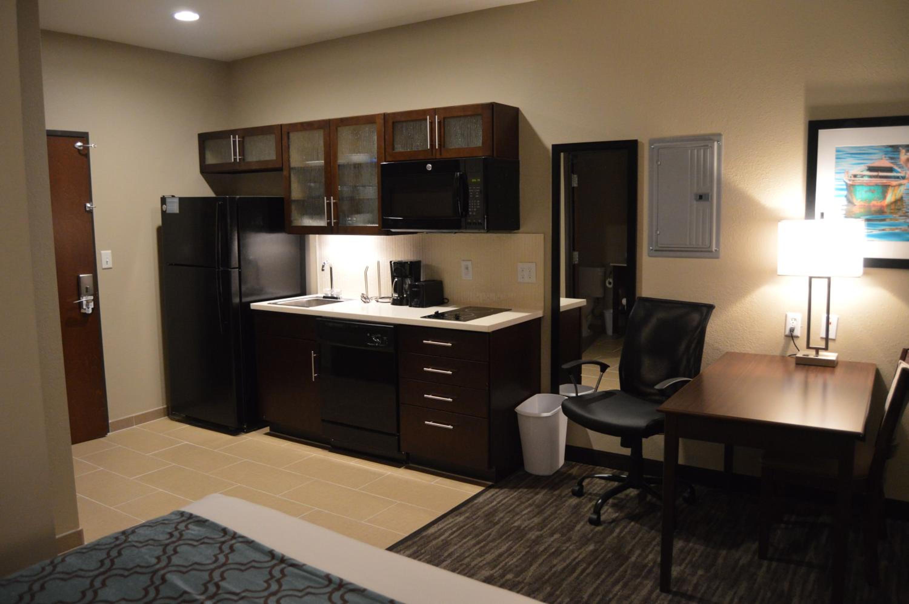Queen Suite photo 3
