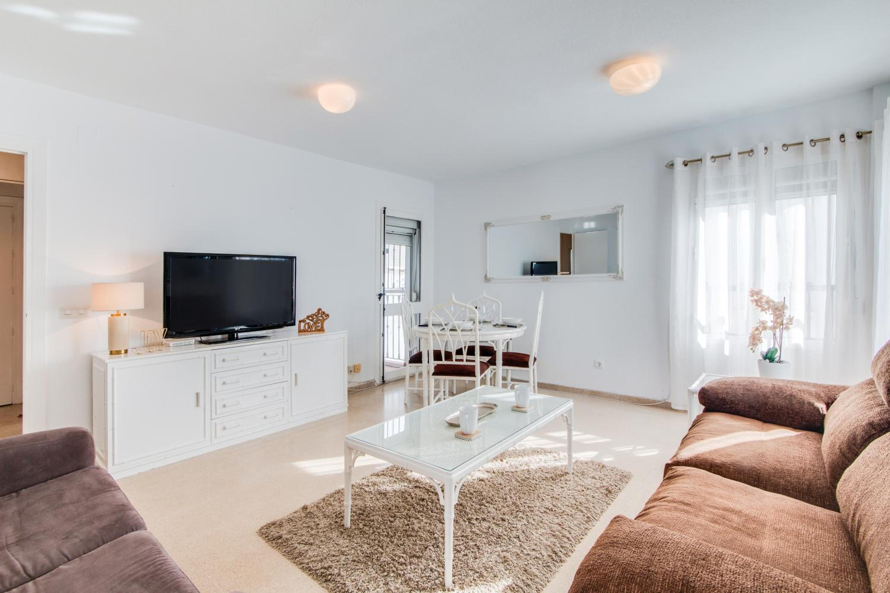 Apartamento de un dormitorio superior con balcón