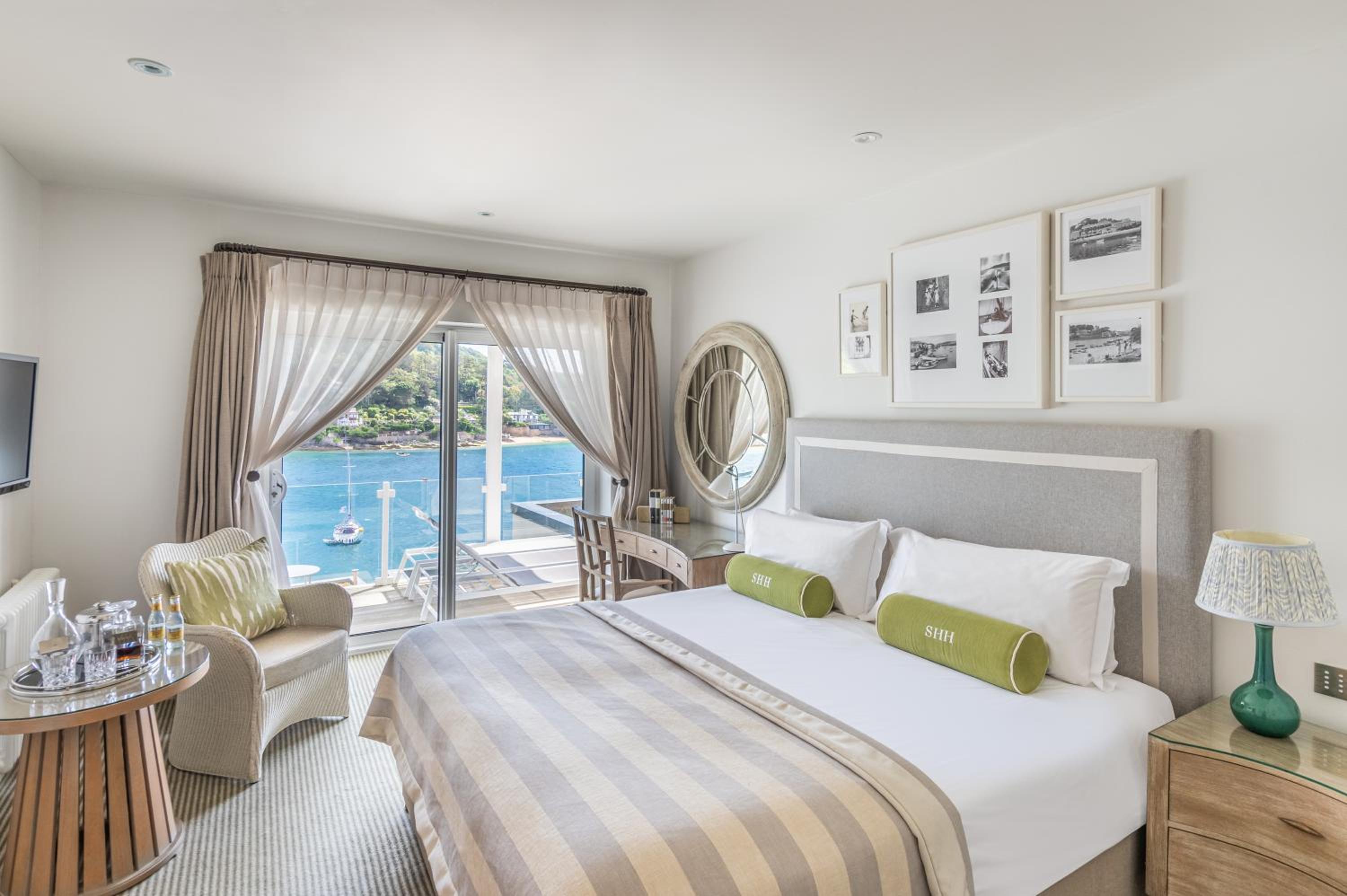 Double room with Estuary View and Balcony photo 3