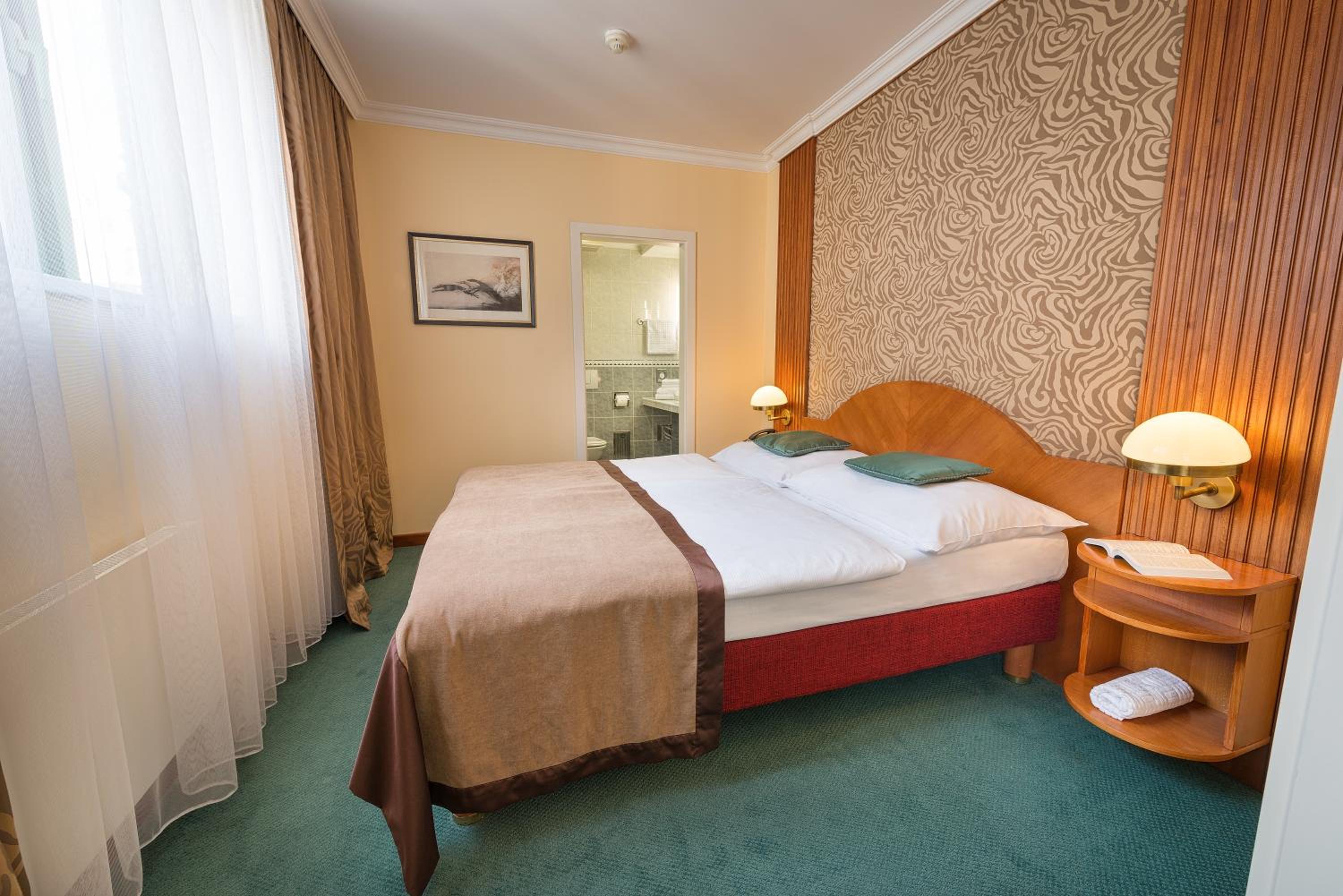 Suite with City View