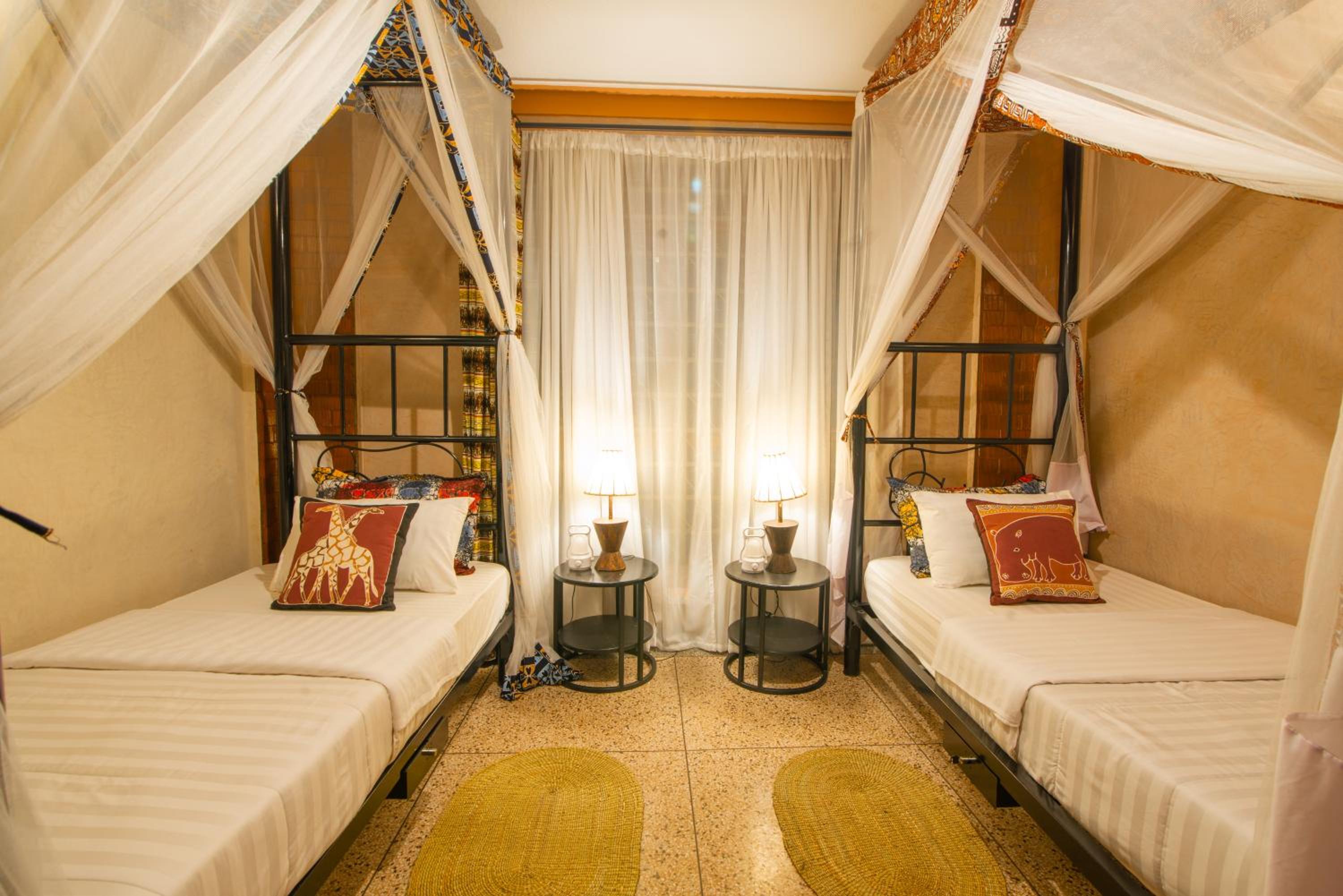 Twin Room with Private Bathroom photo 1