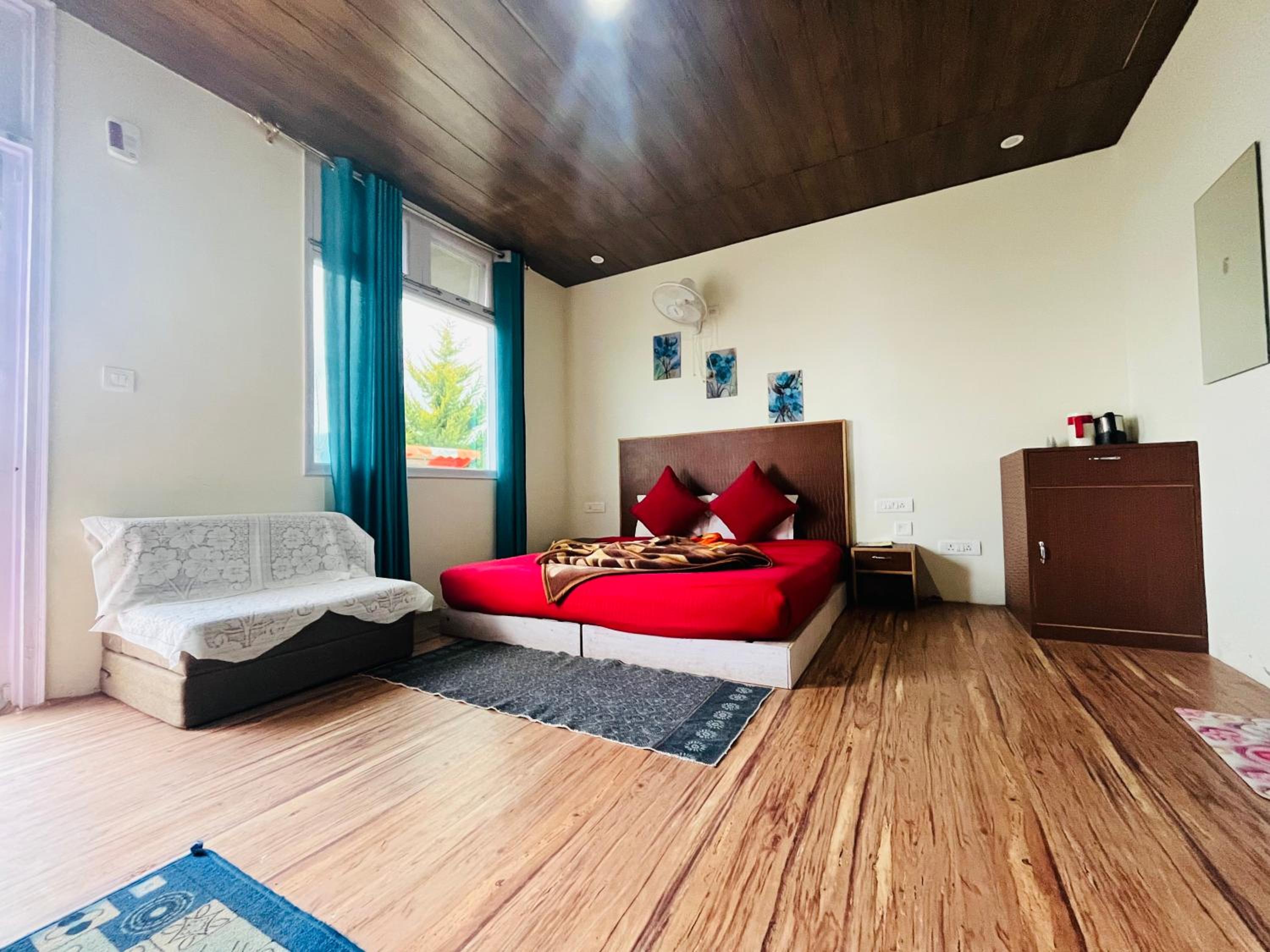 Double Room with Mountain View