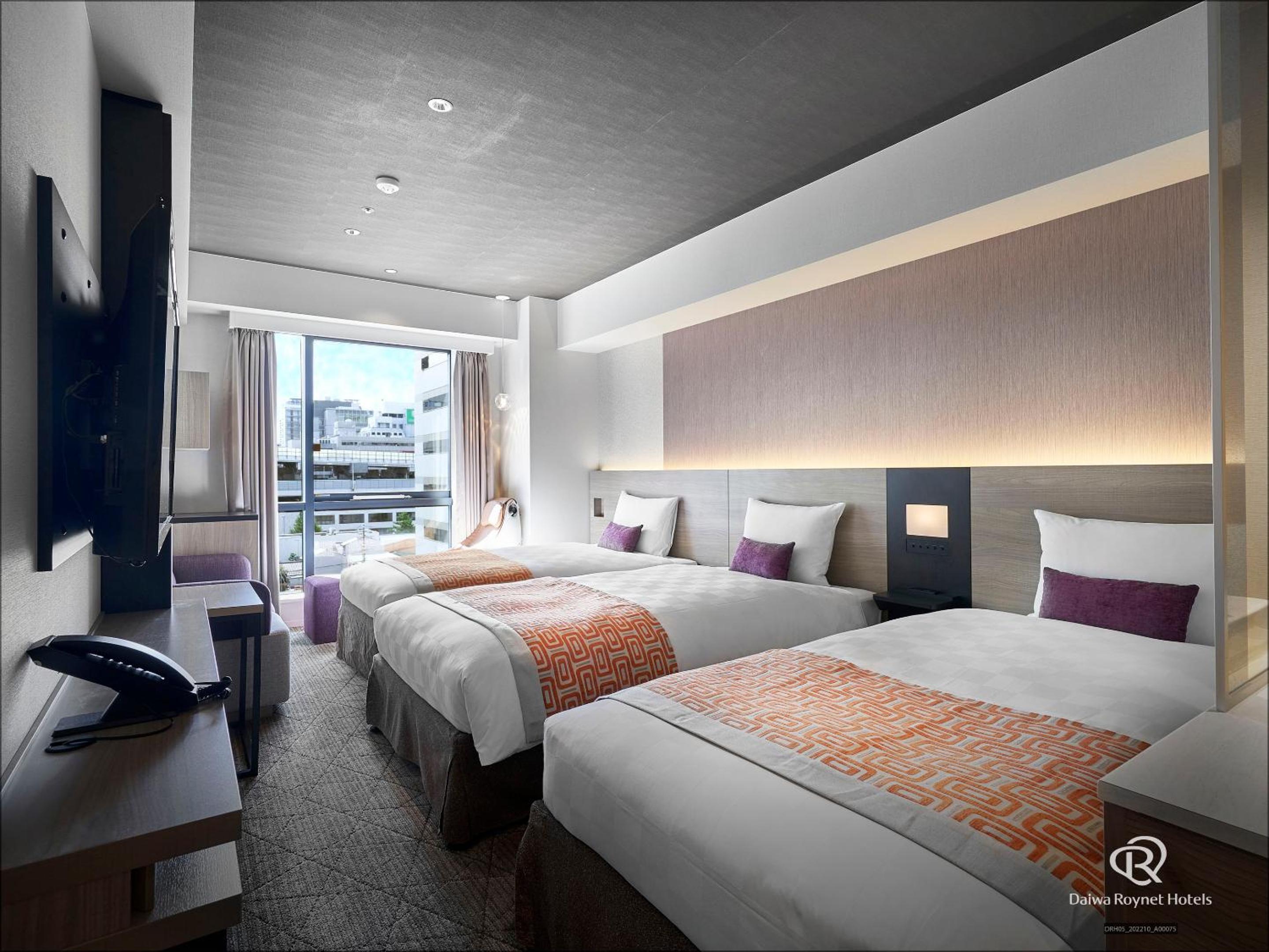 Superior Twin Room with Extra Bed - Non-Smoking