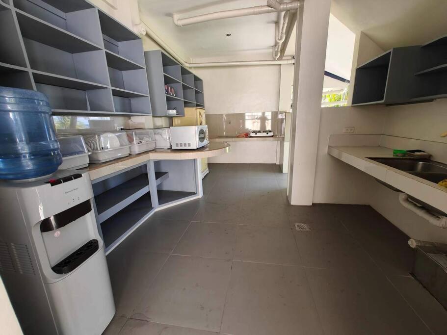 Three-Bedroom Apartment photo 3