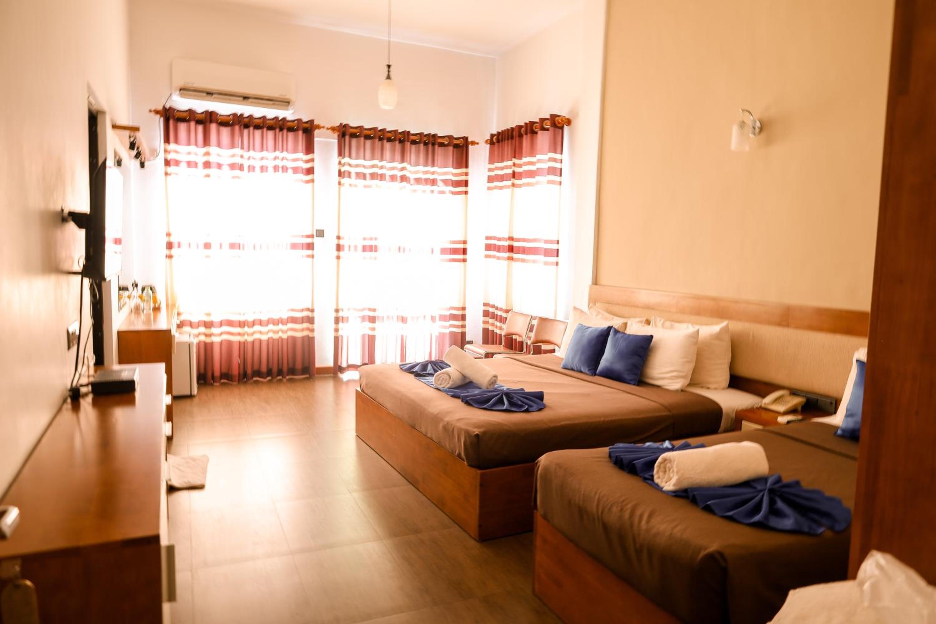 Superior Triple Room with River View photo 1