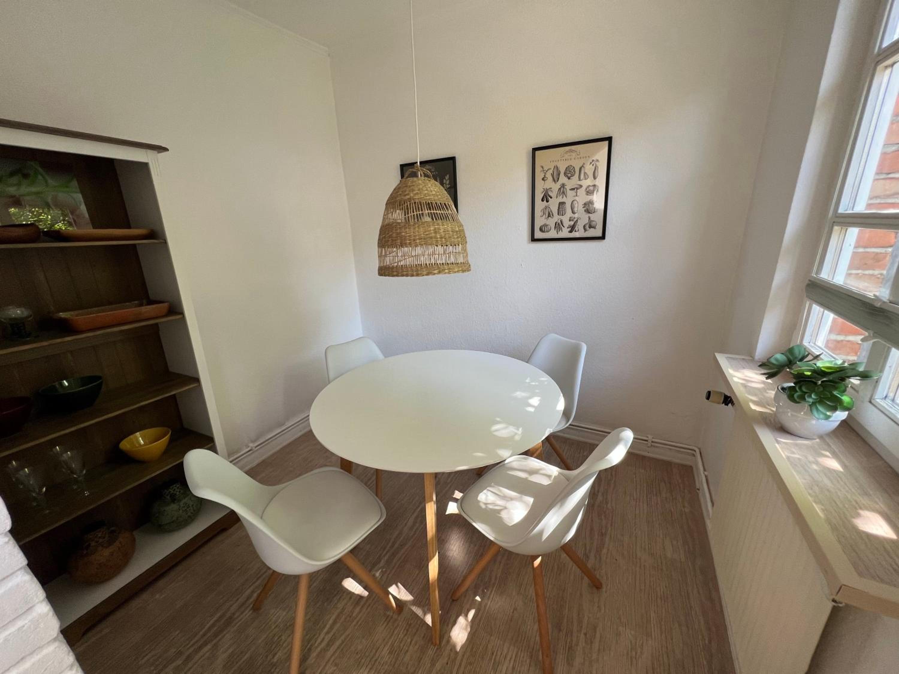 Apartment photo 2