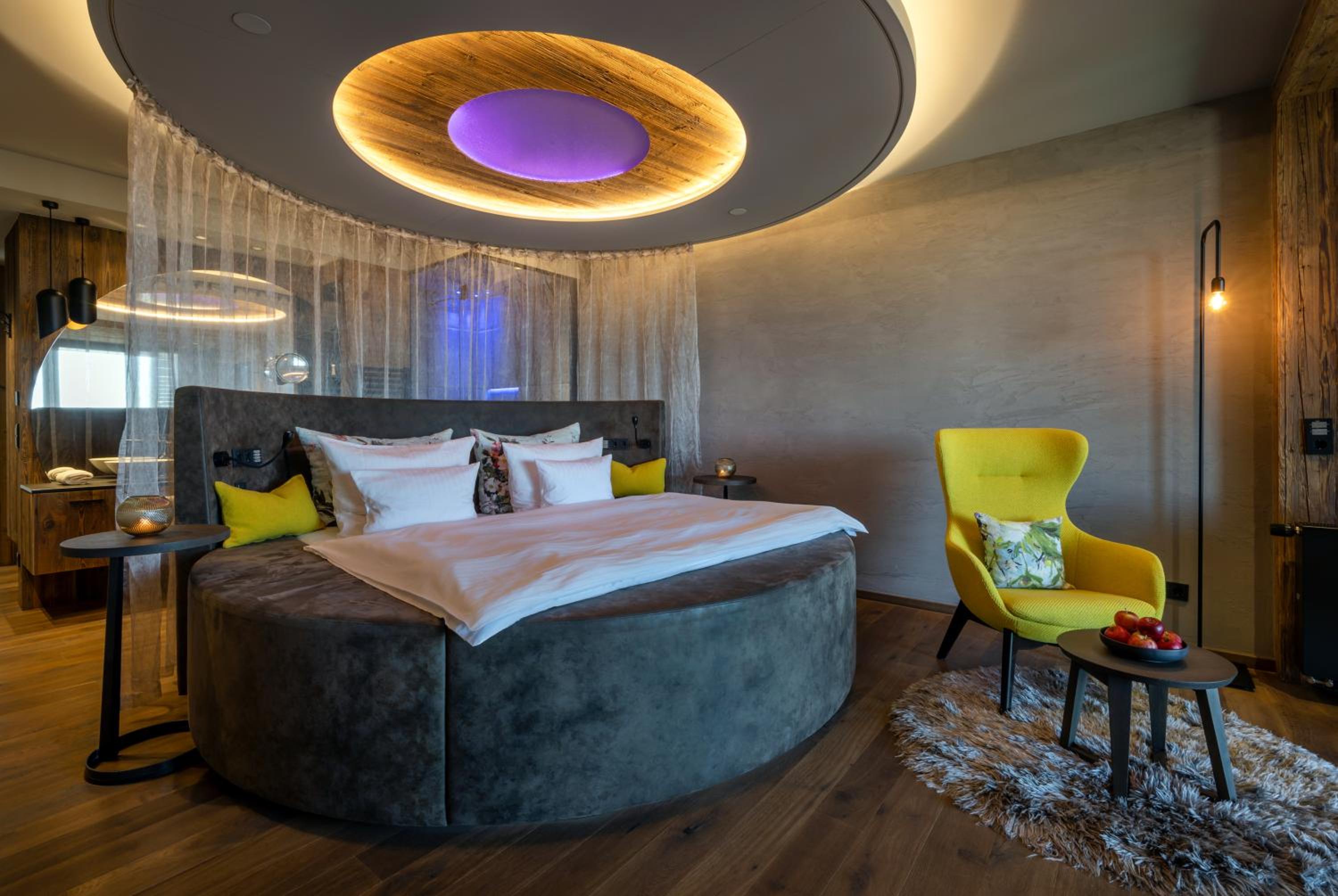 Suite - Romance - Photo 1