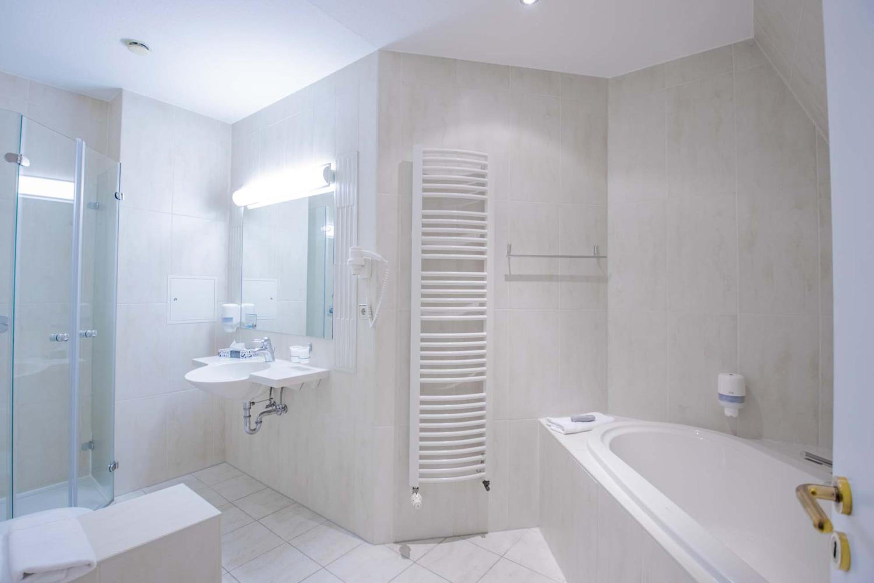 Executive Suite with Spa Bath - Photo 5