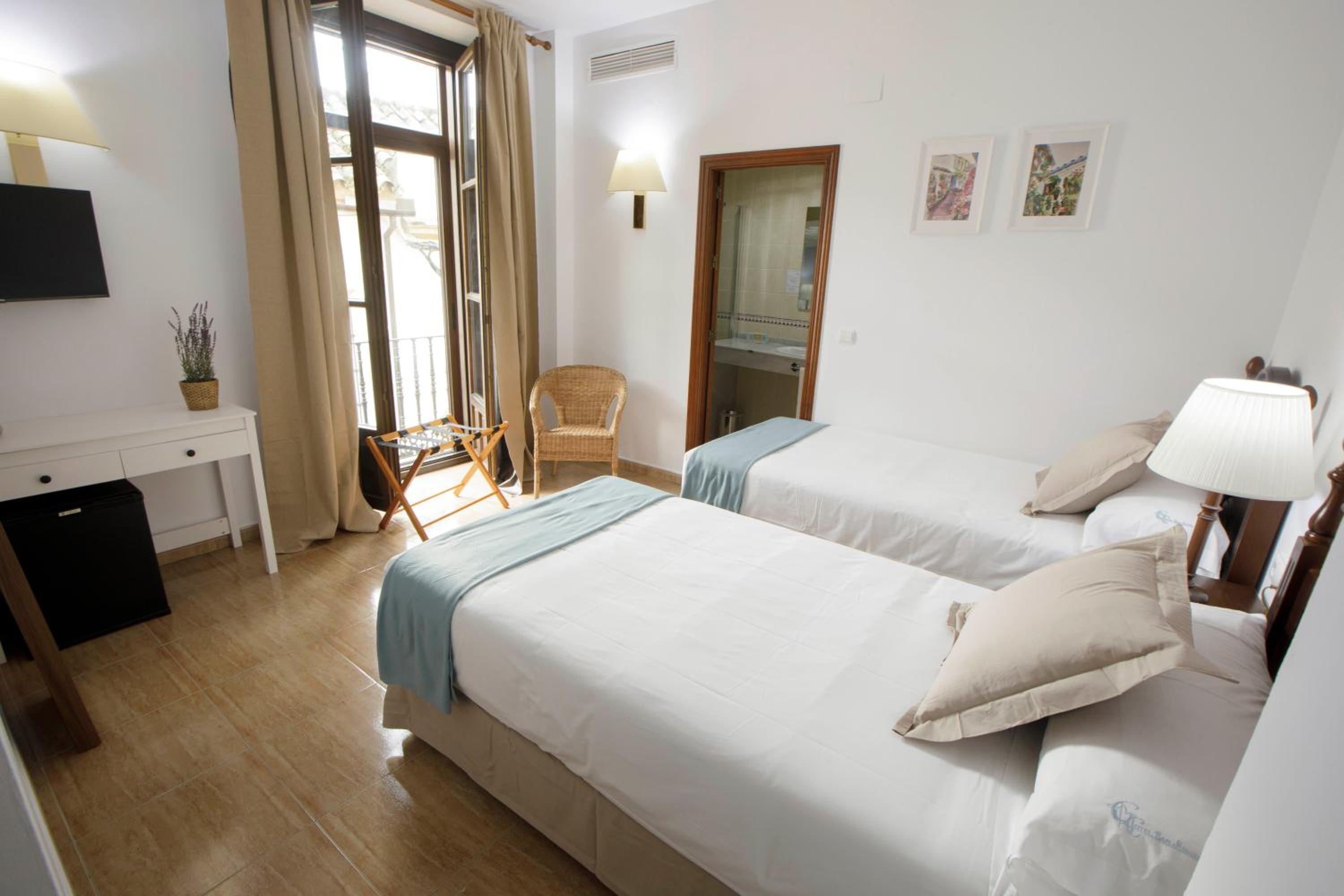 Twin  Room - Photo 1