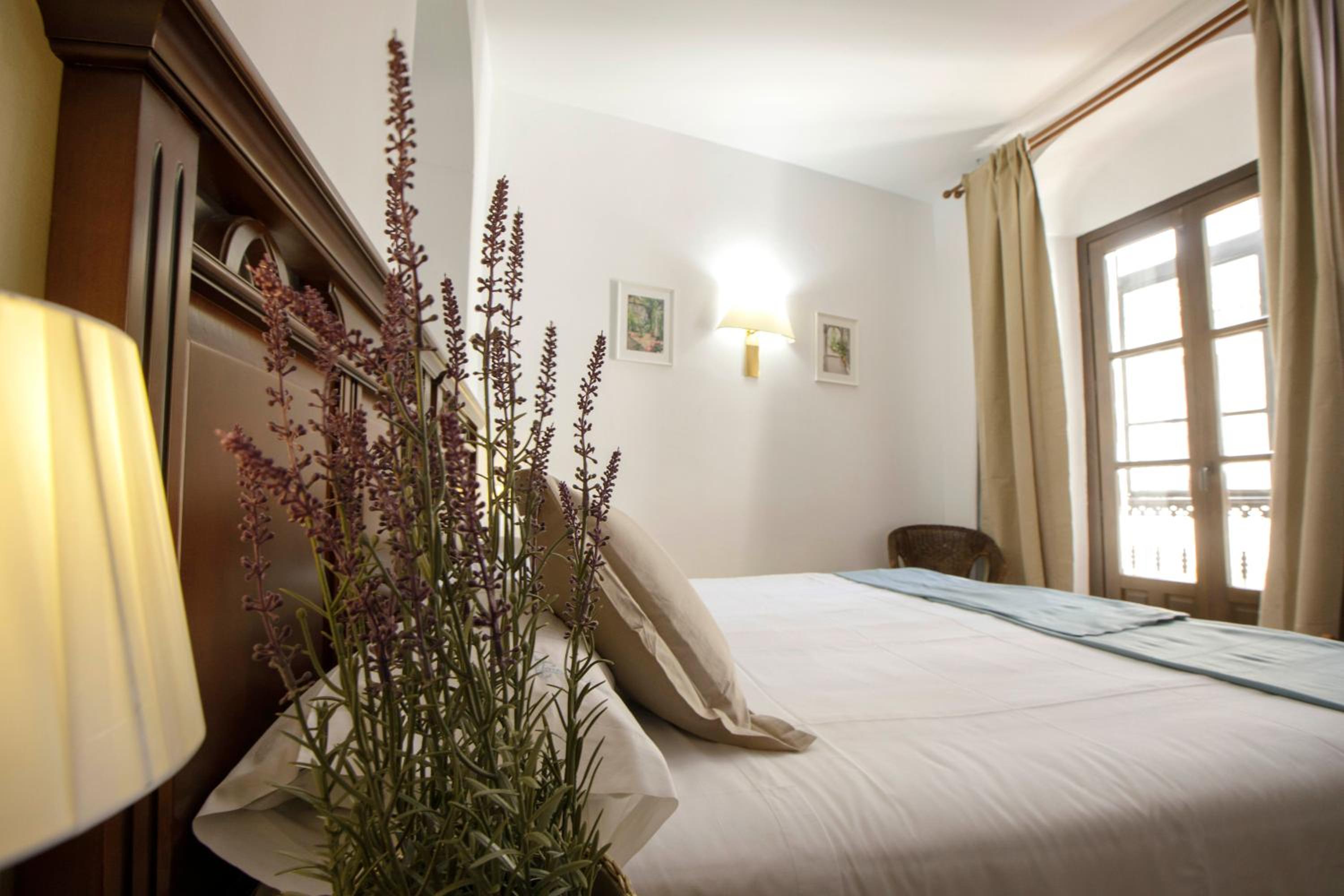 Double Room - Photo 5