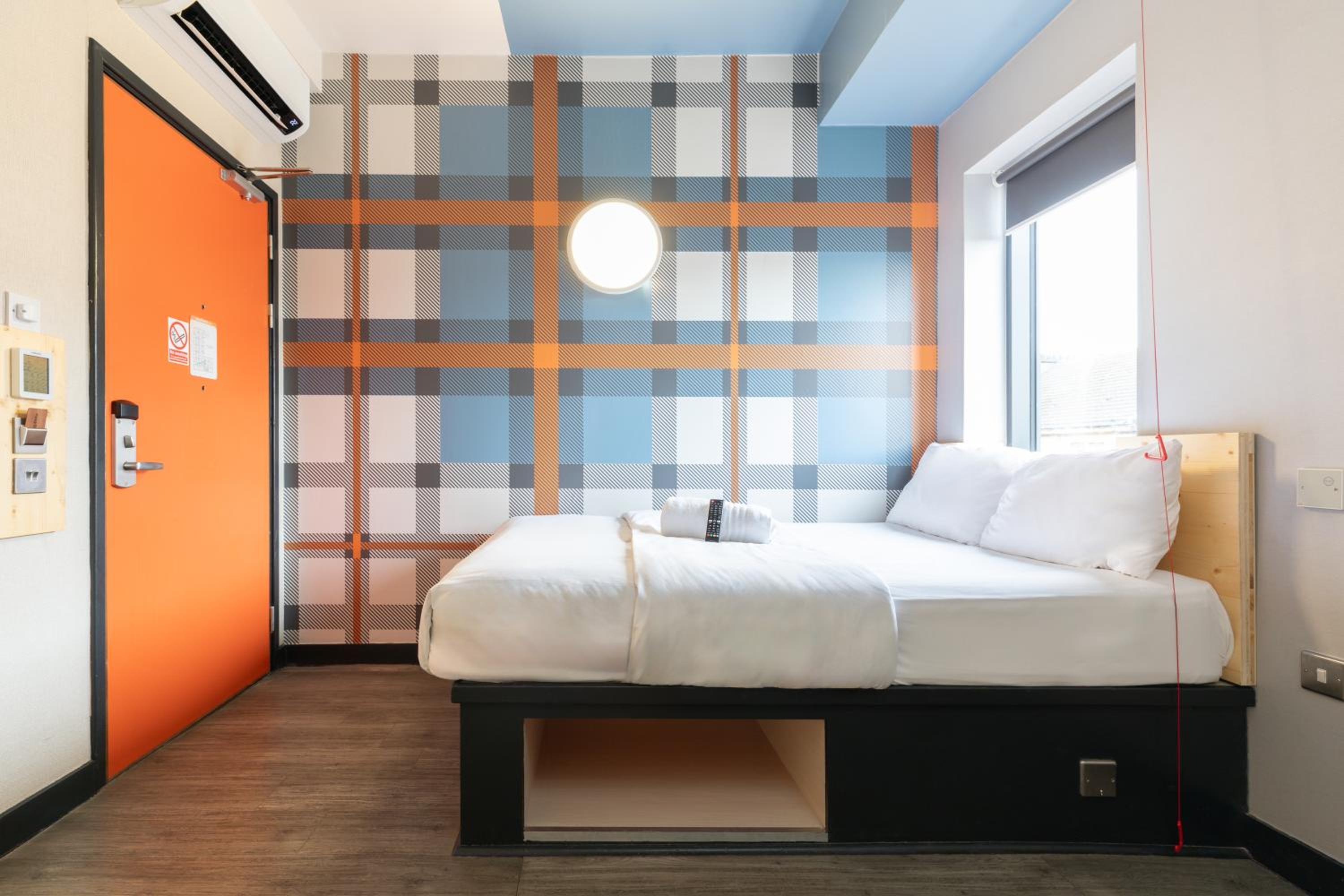 Double Room - Disability Access photo 3