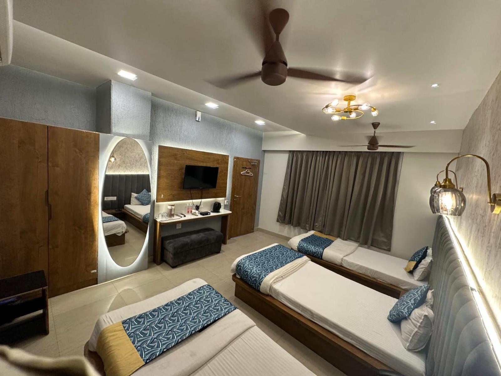 Triple Room with View - Photo 6
