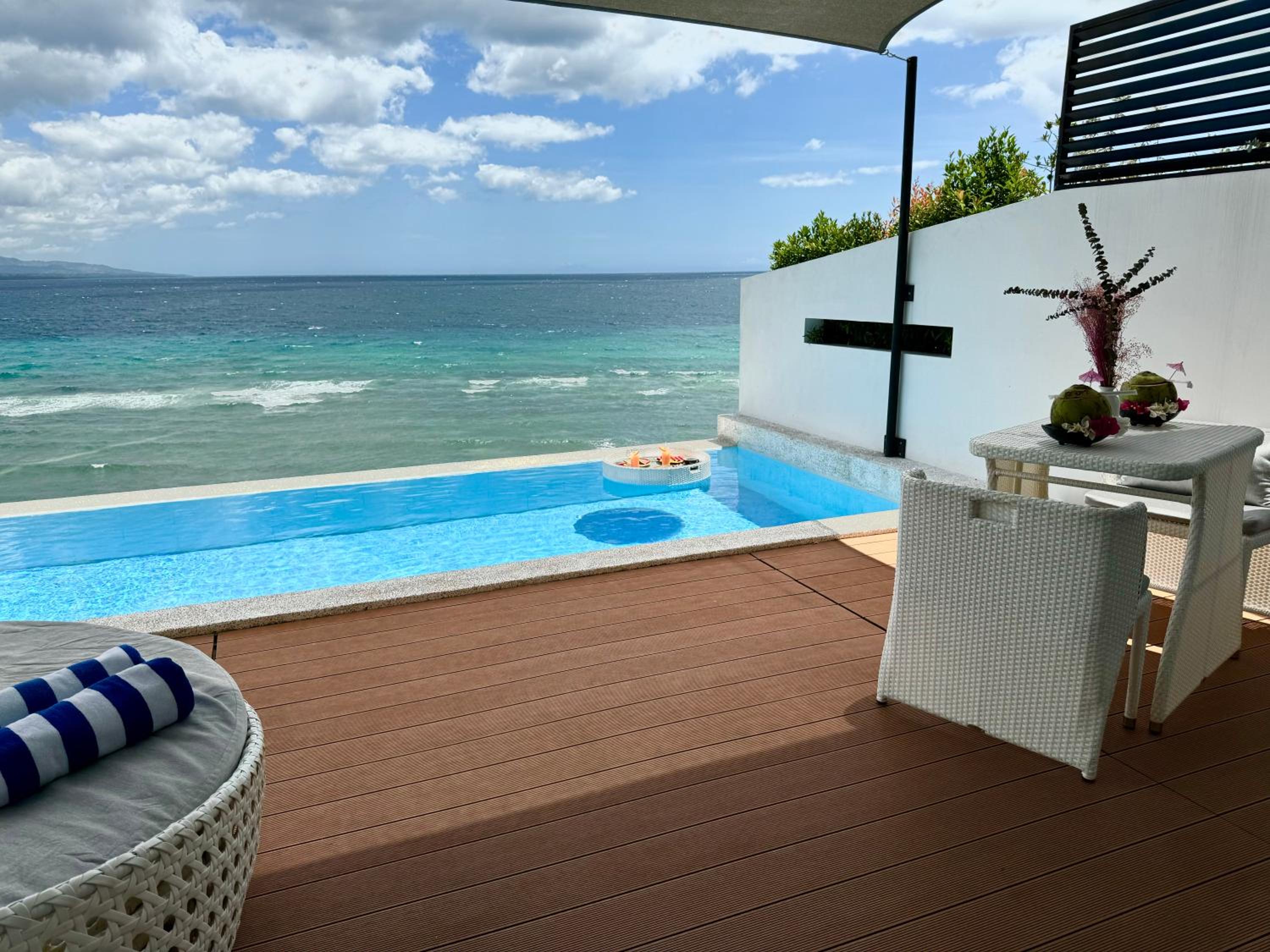 King Suite with Private Pool - Photo 25