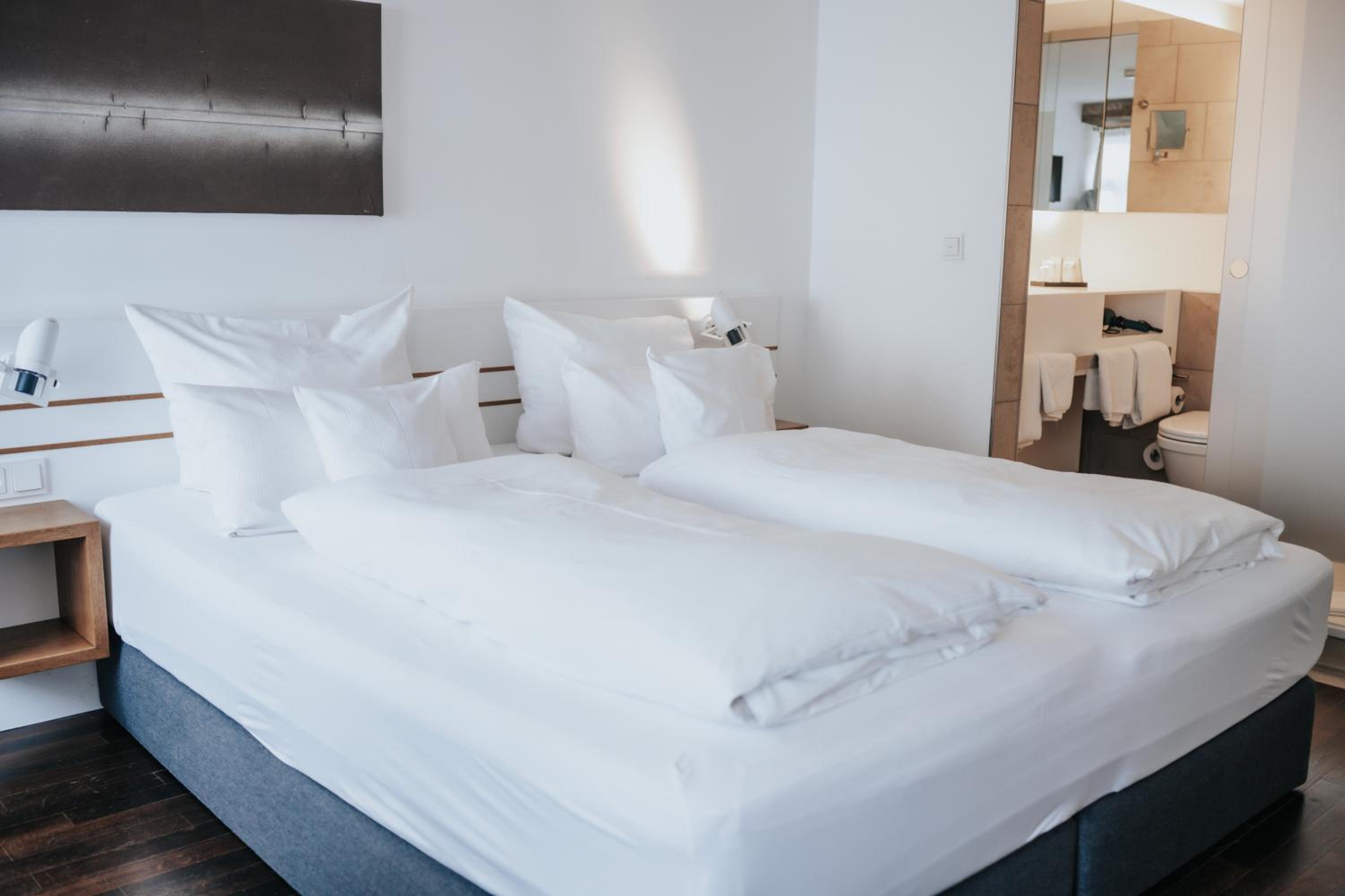 Double Room - Photo 6